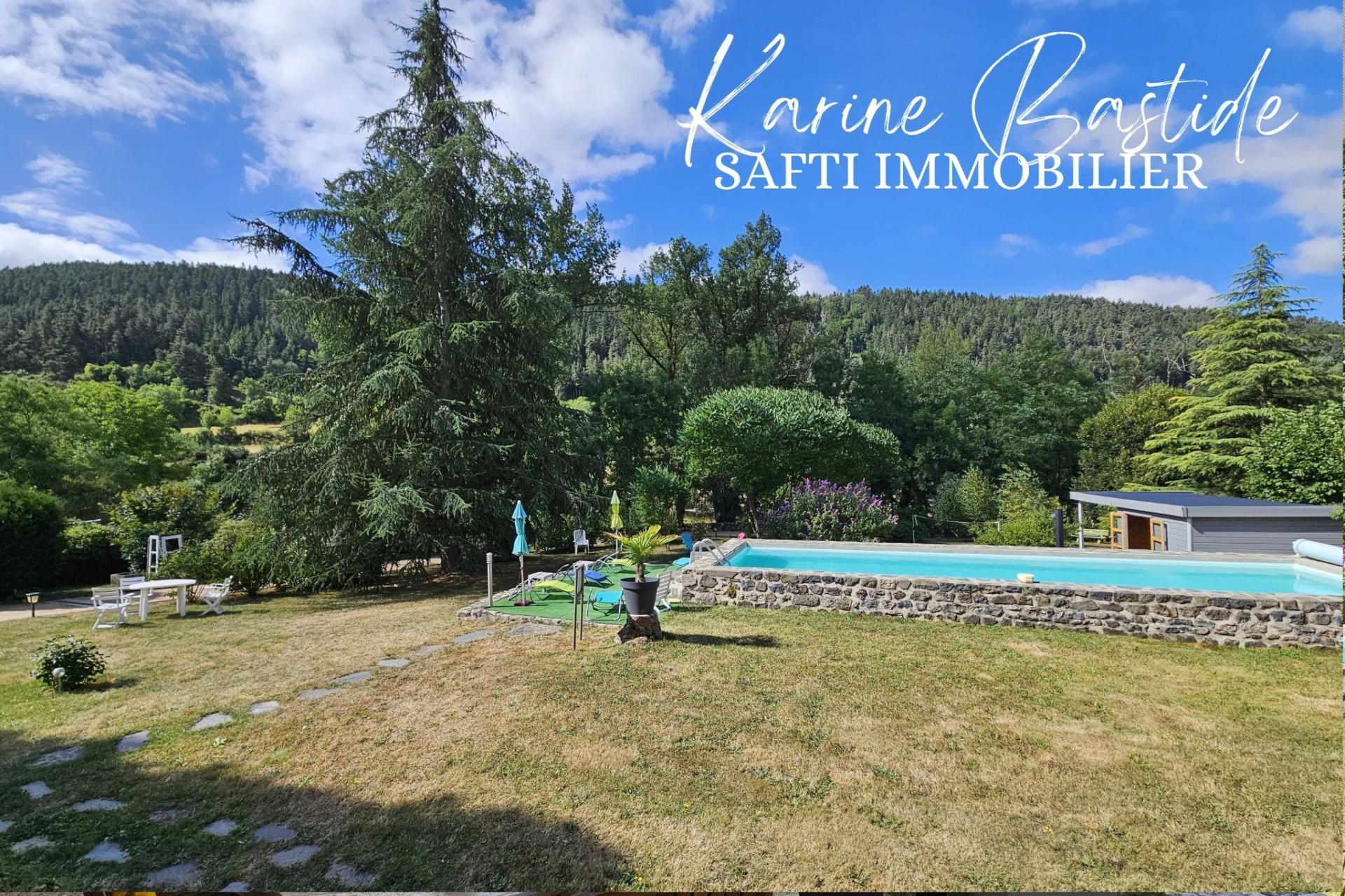 Photo 2 of the listing.