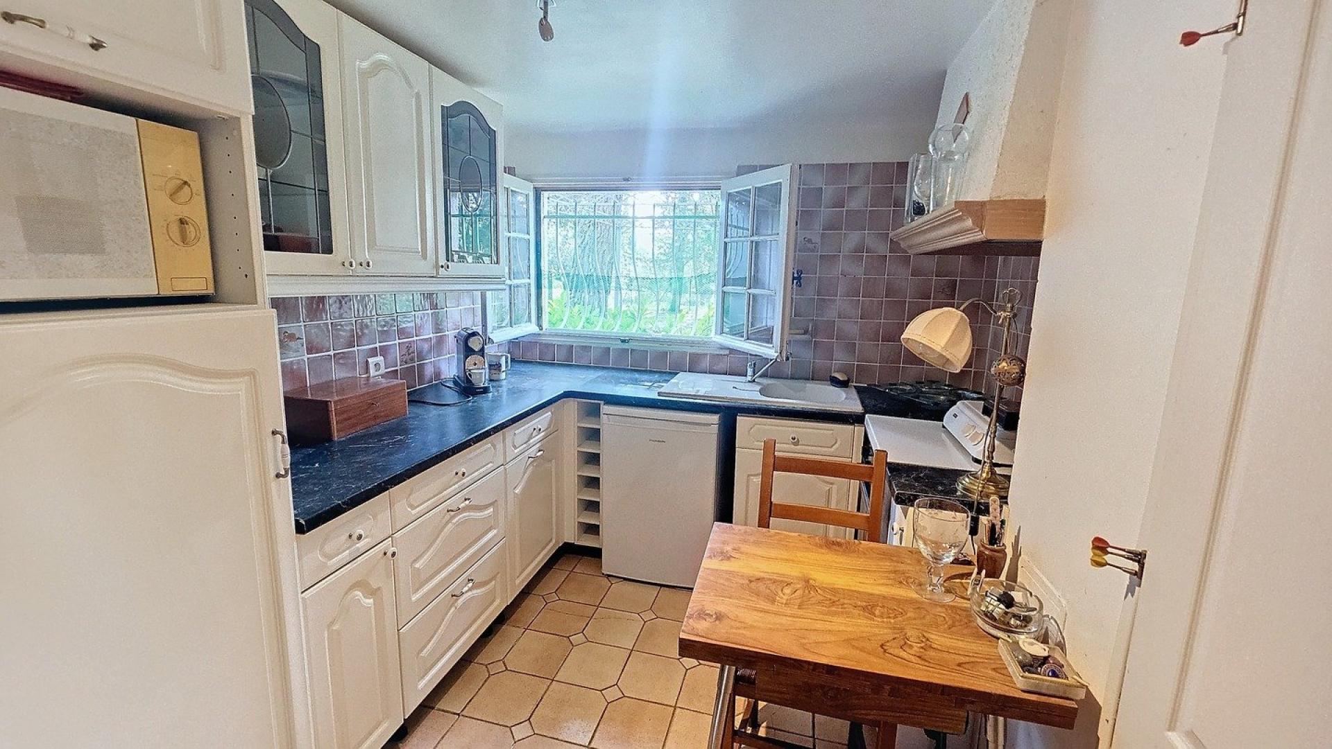 Photo 16 of the listing.