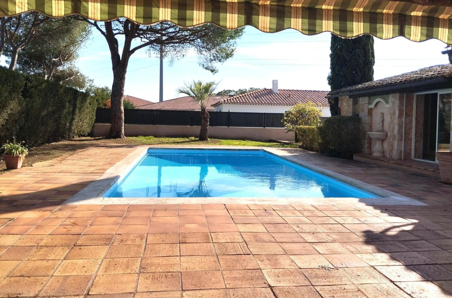 Photo 6 of the listing.