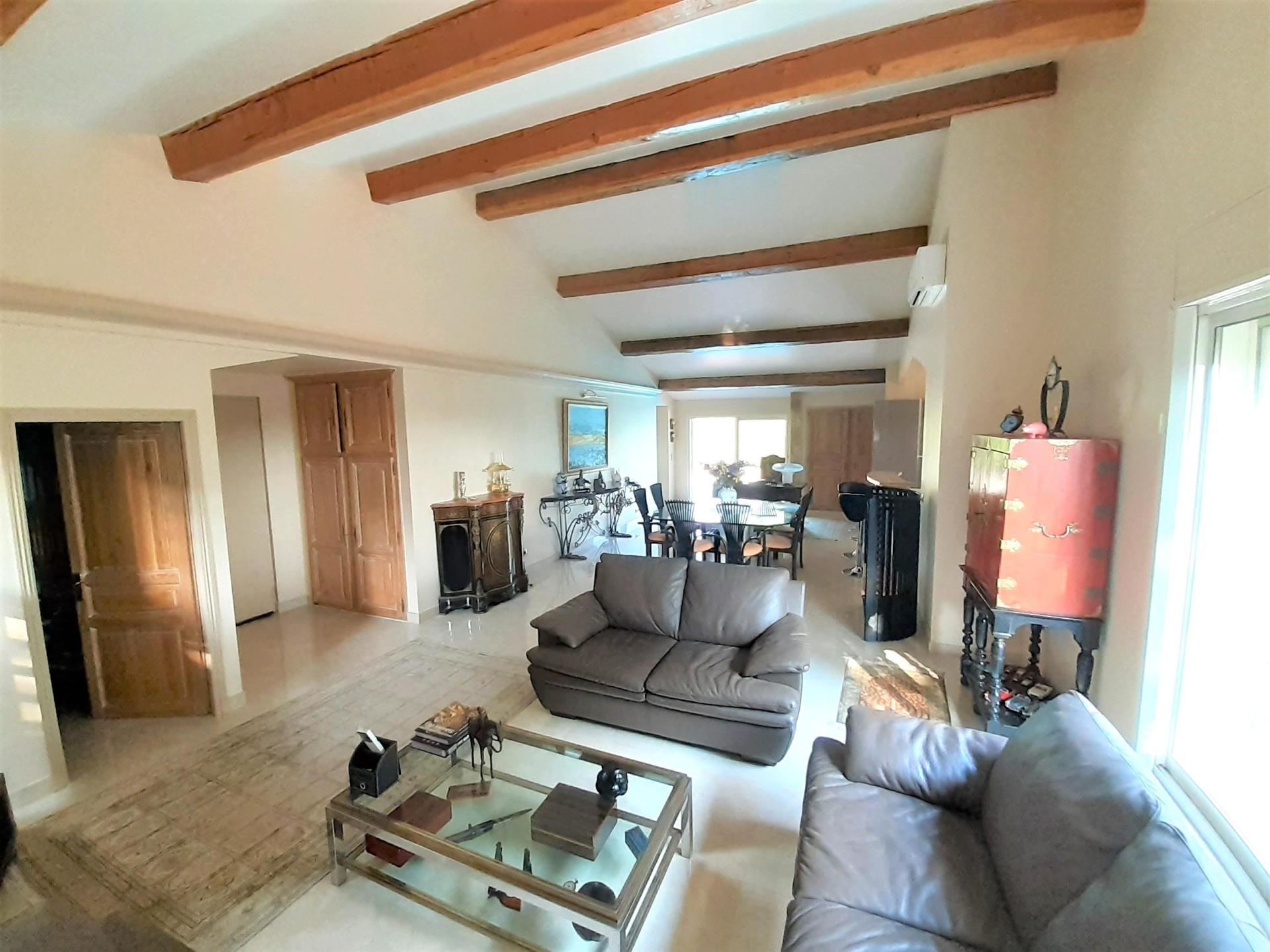 Photo 9 of the listing.