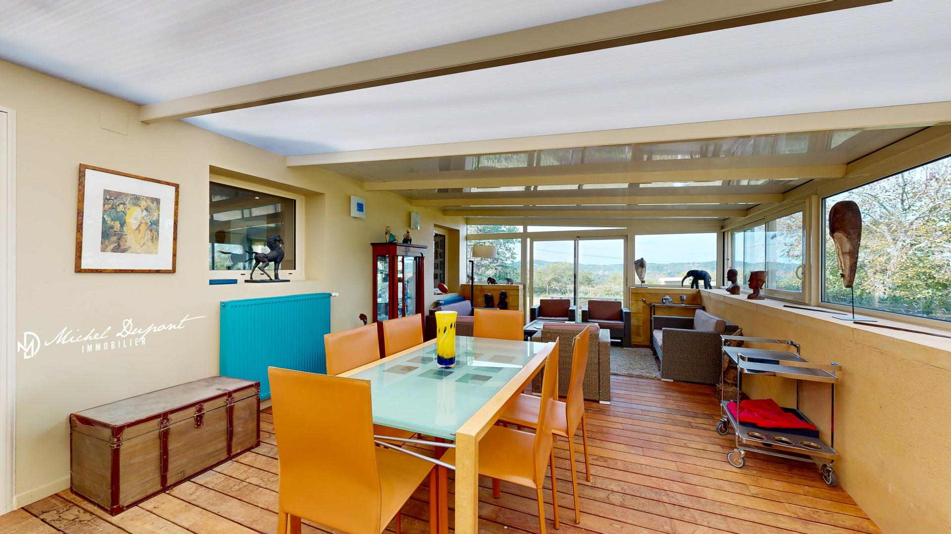 Photo 12 of the listing.