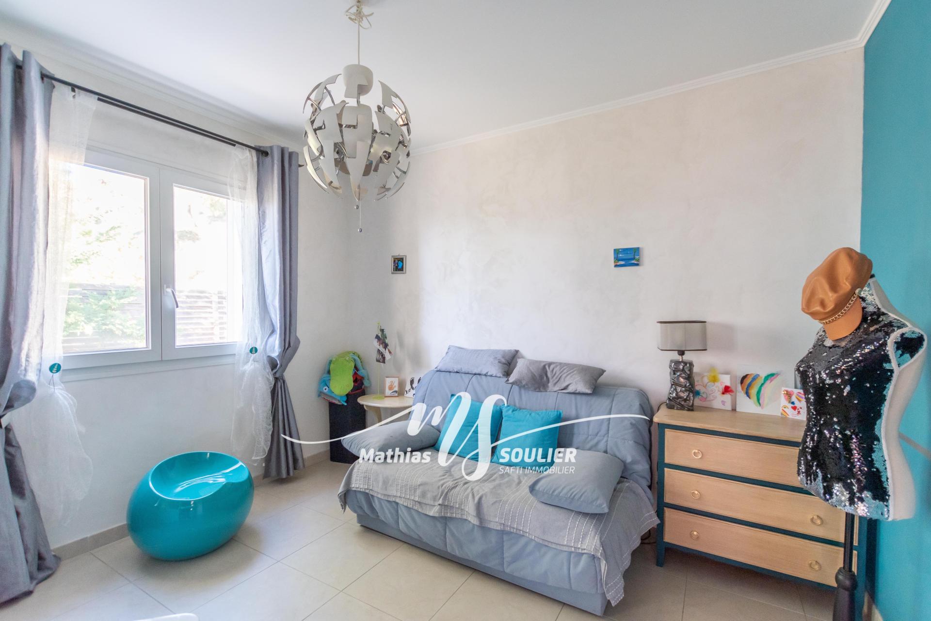 Photo 12 of the listing.