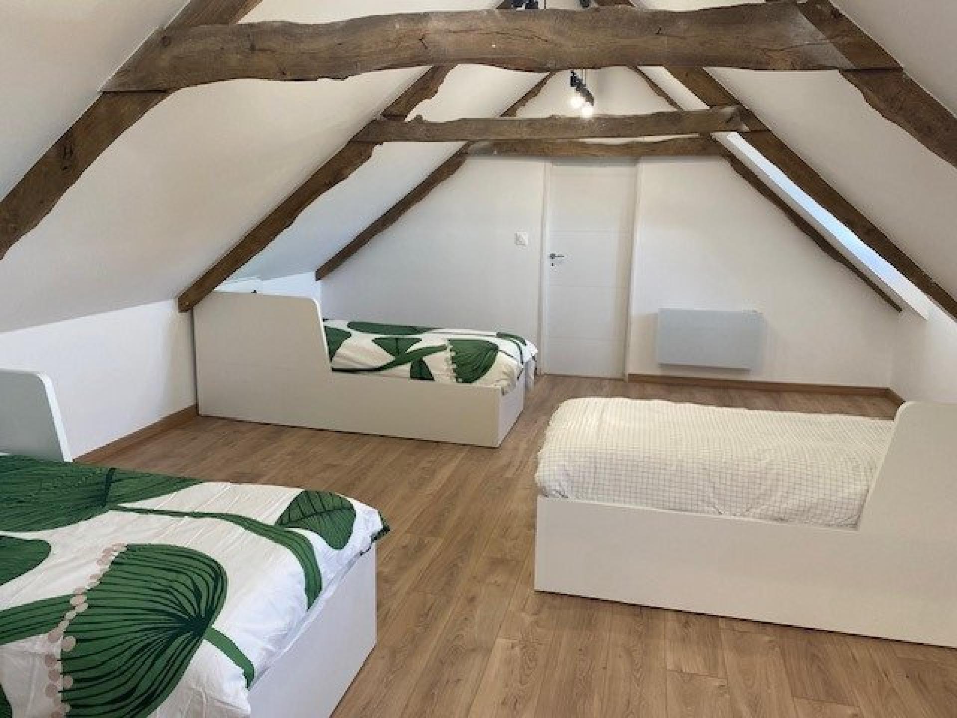 Photo 7 of the listing.