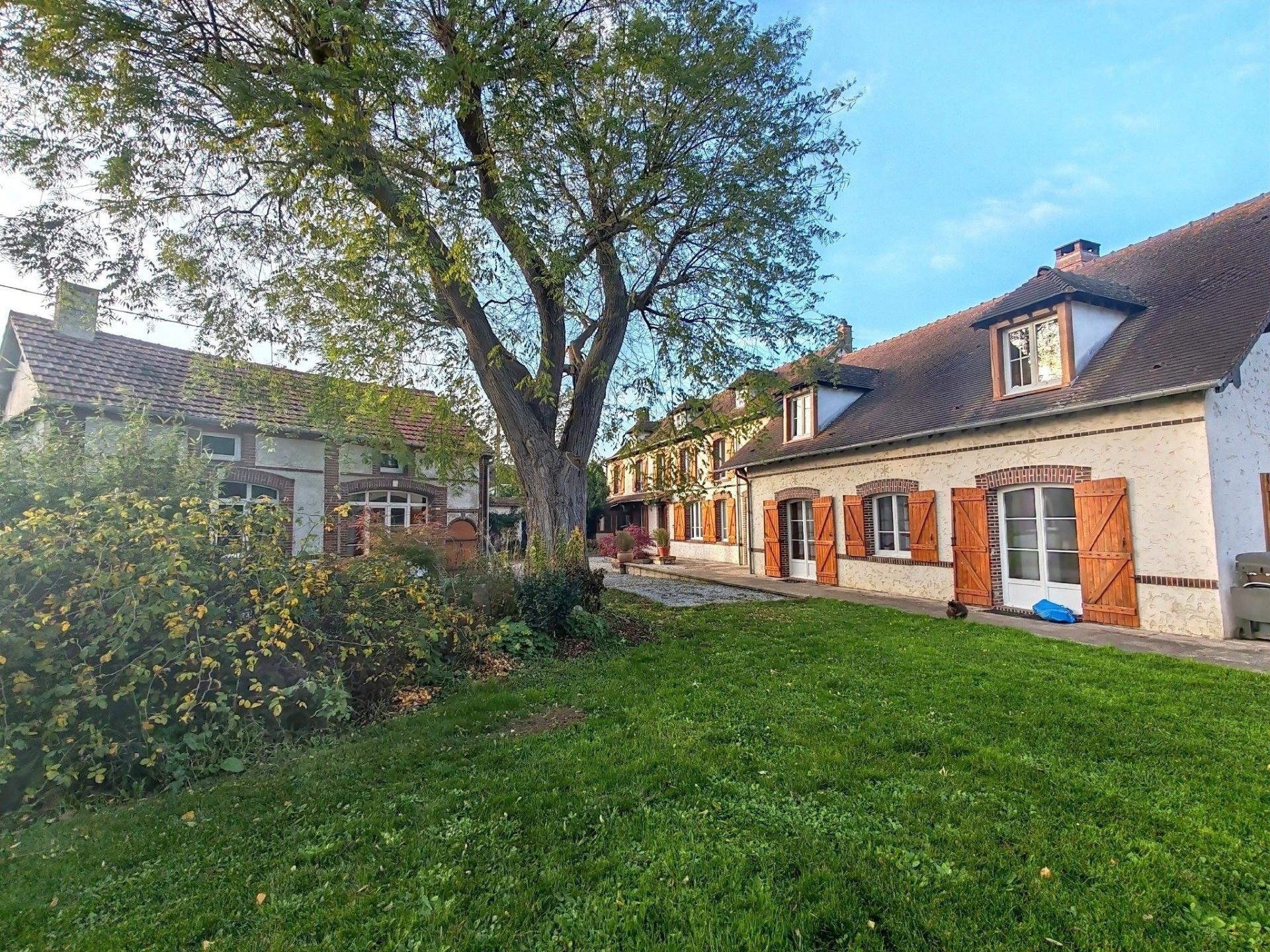 Photo 3 of the listing.