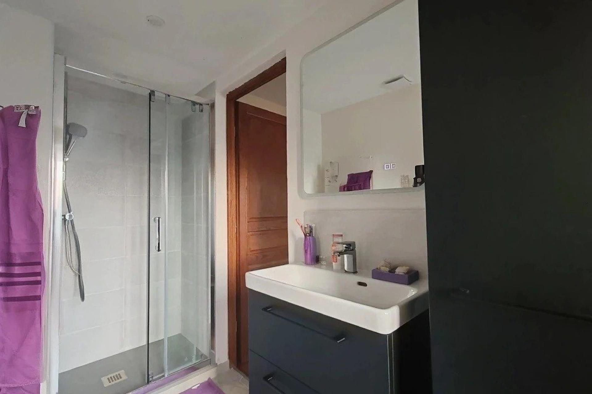 Photo 13 of the listing.