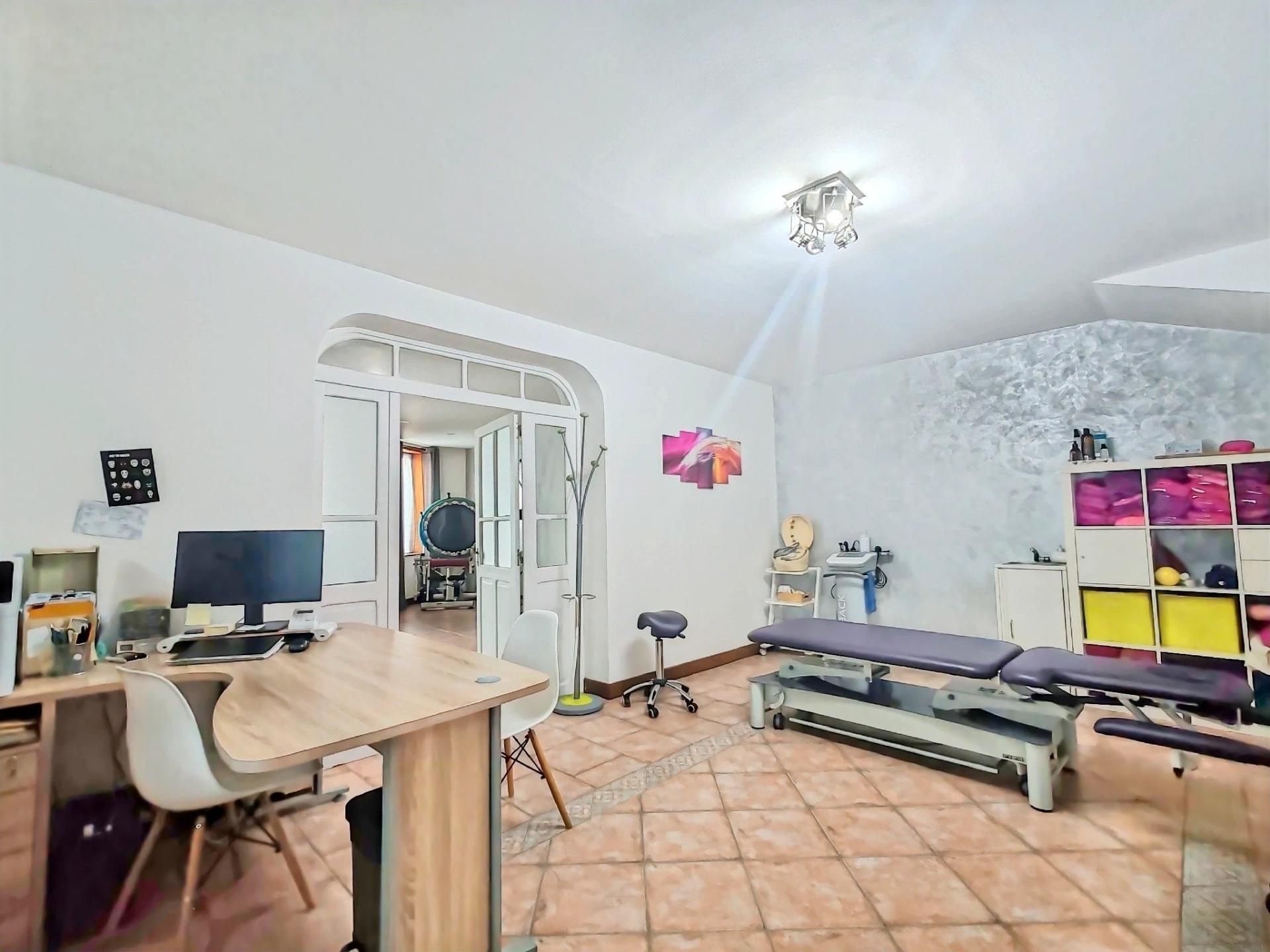 Photo 15 of the listing.