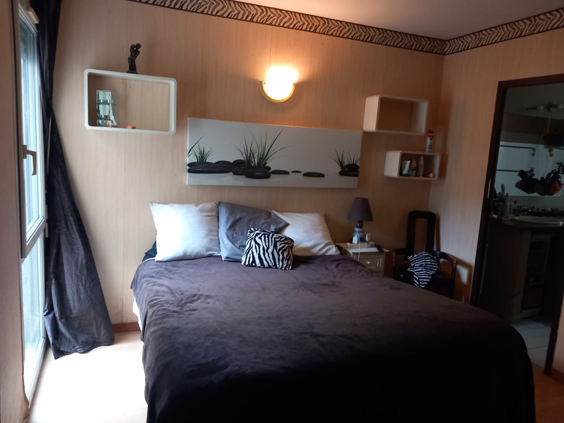 Photo 10 of the listing.