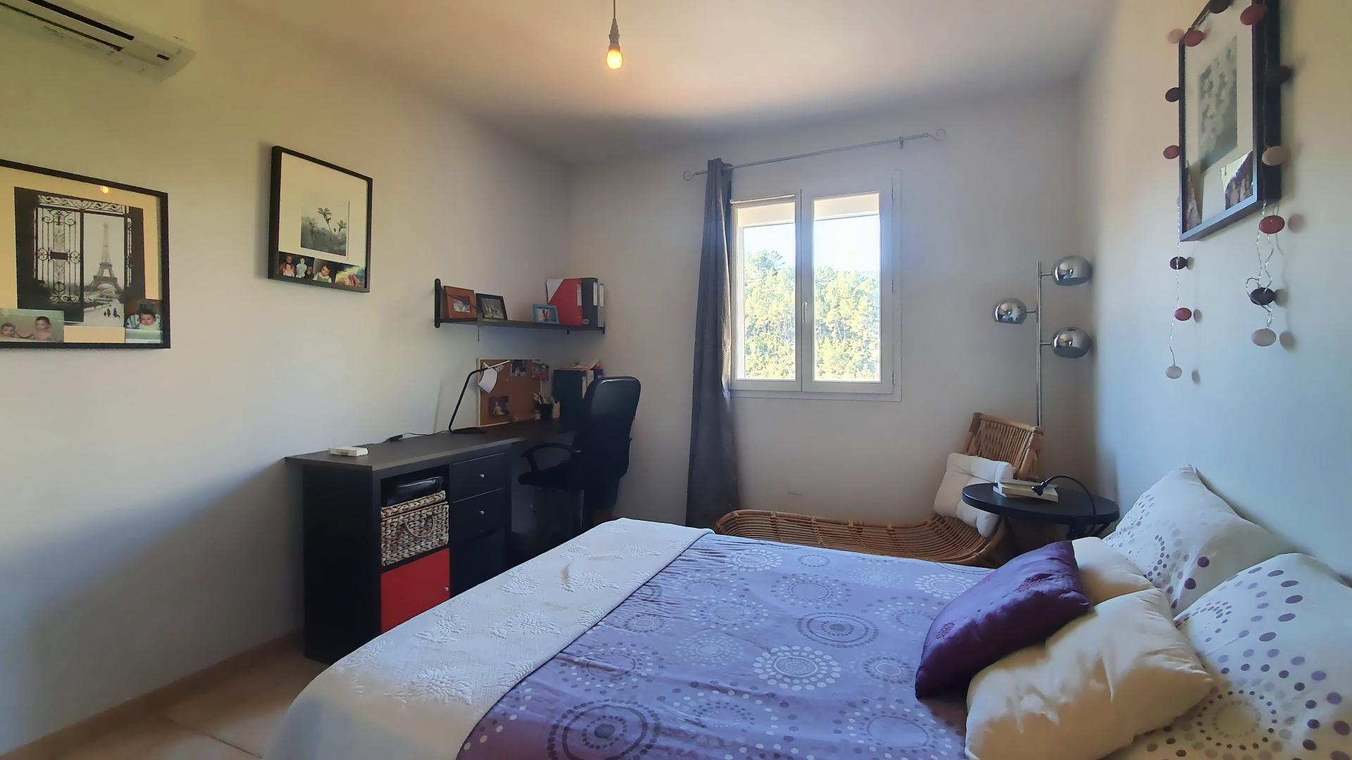 Photo 10 of the listing.