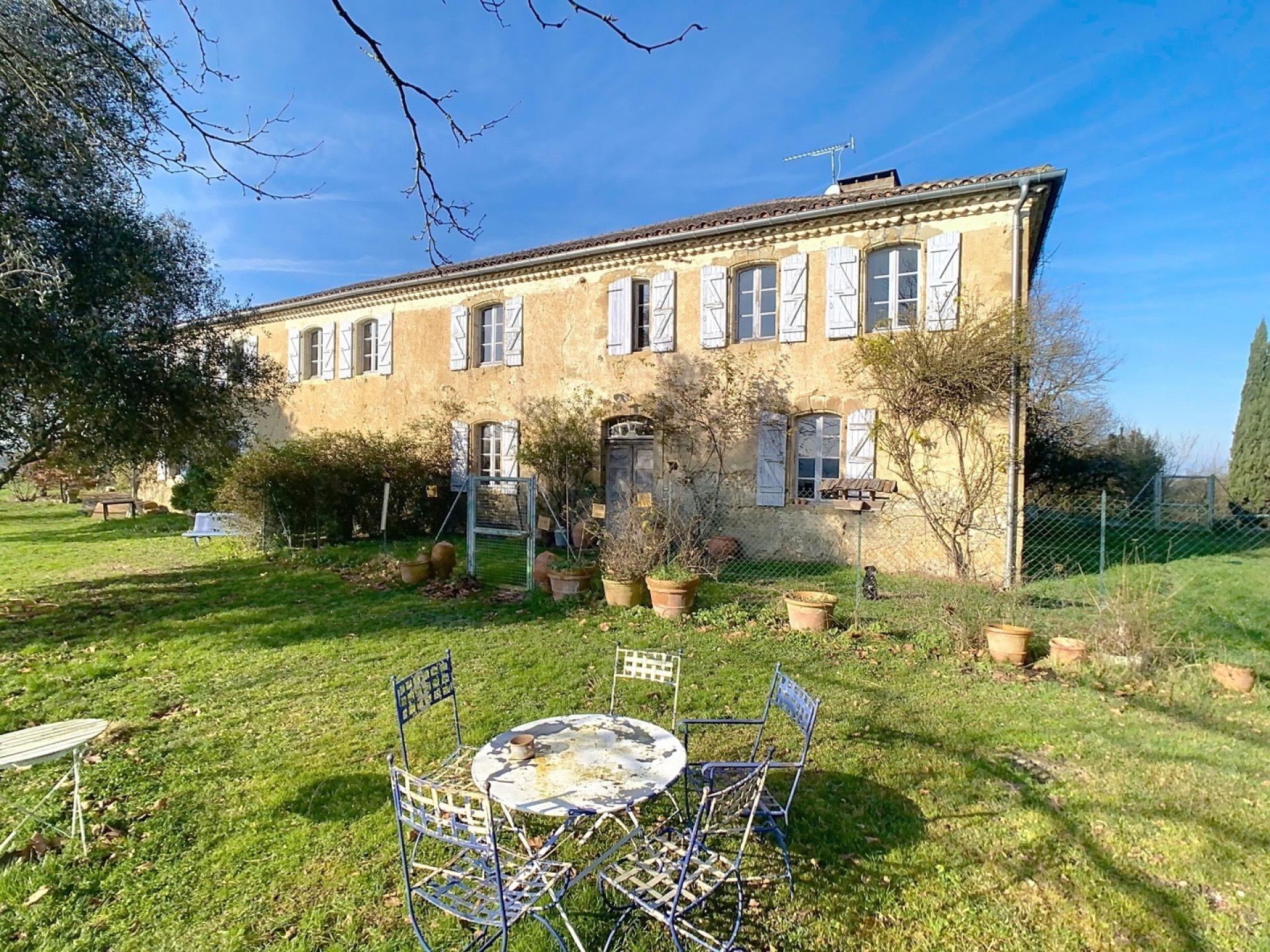 Photo 12 of the listing.