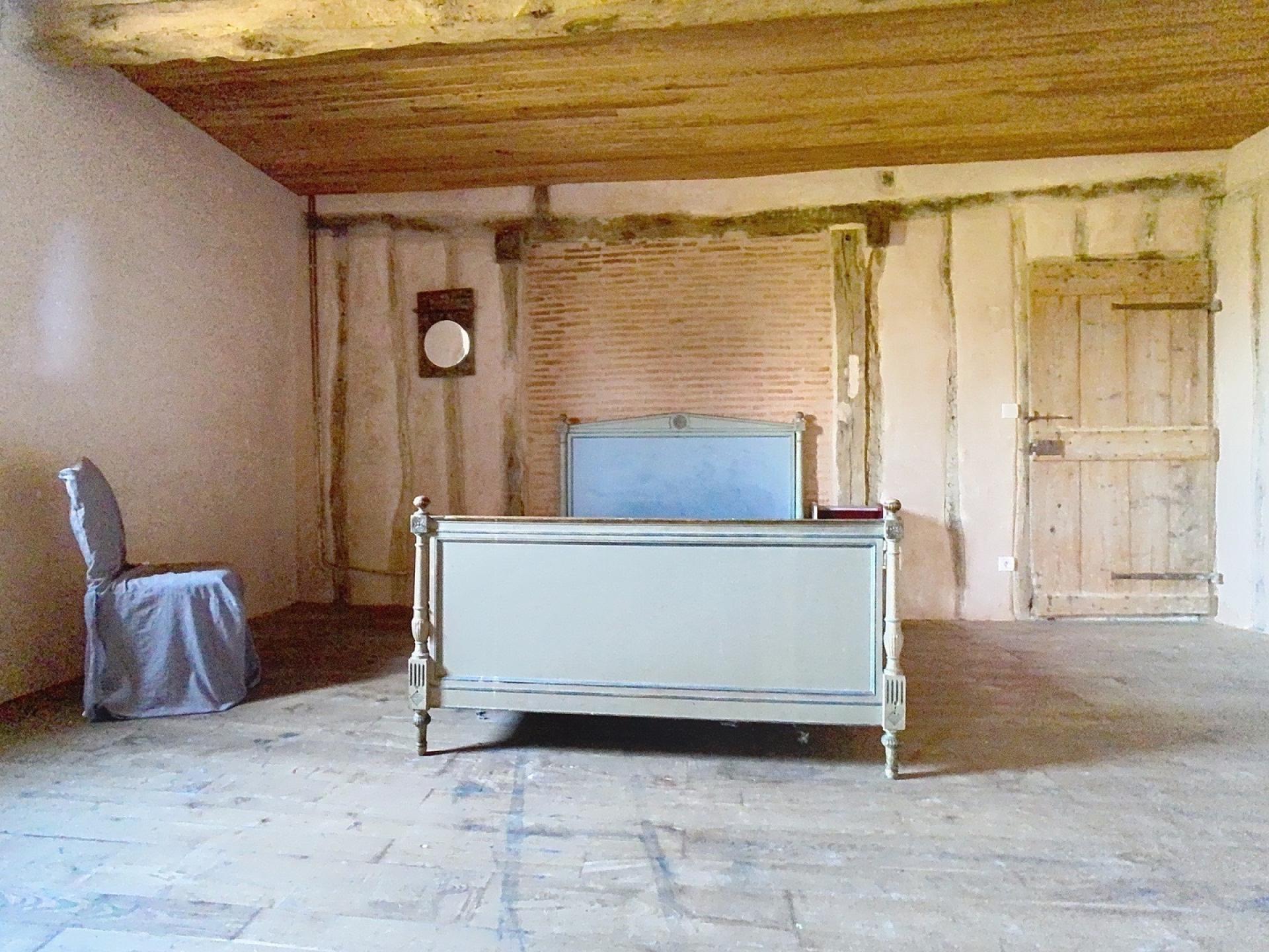 Photo 13 of the listing.