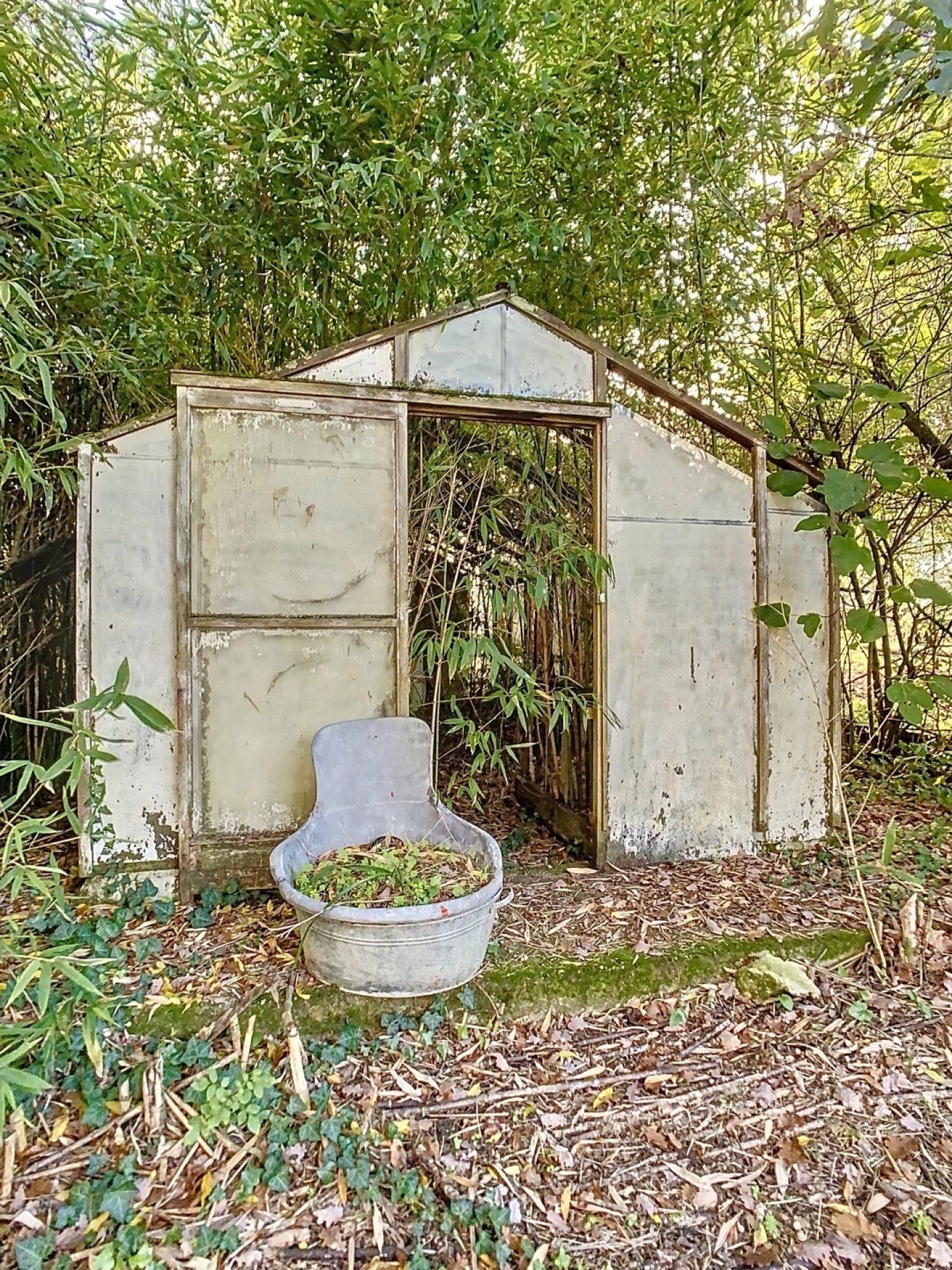 Photo 32 of the listing.