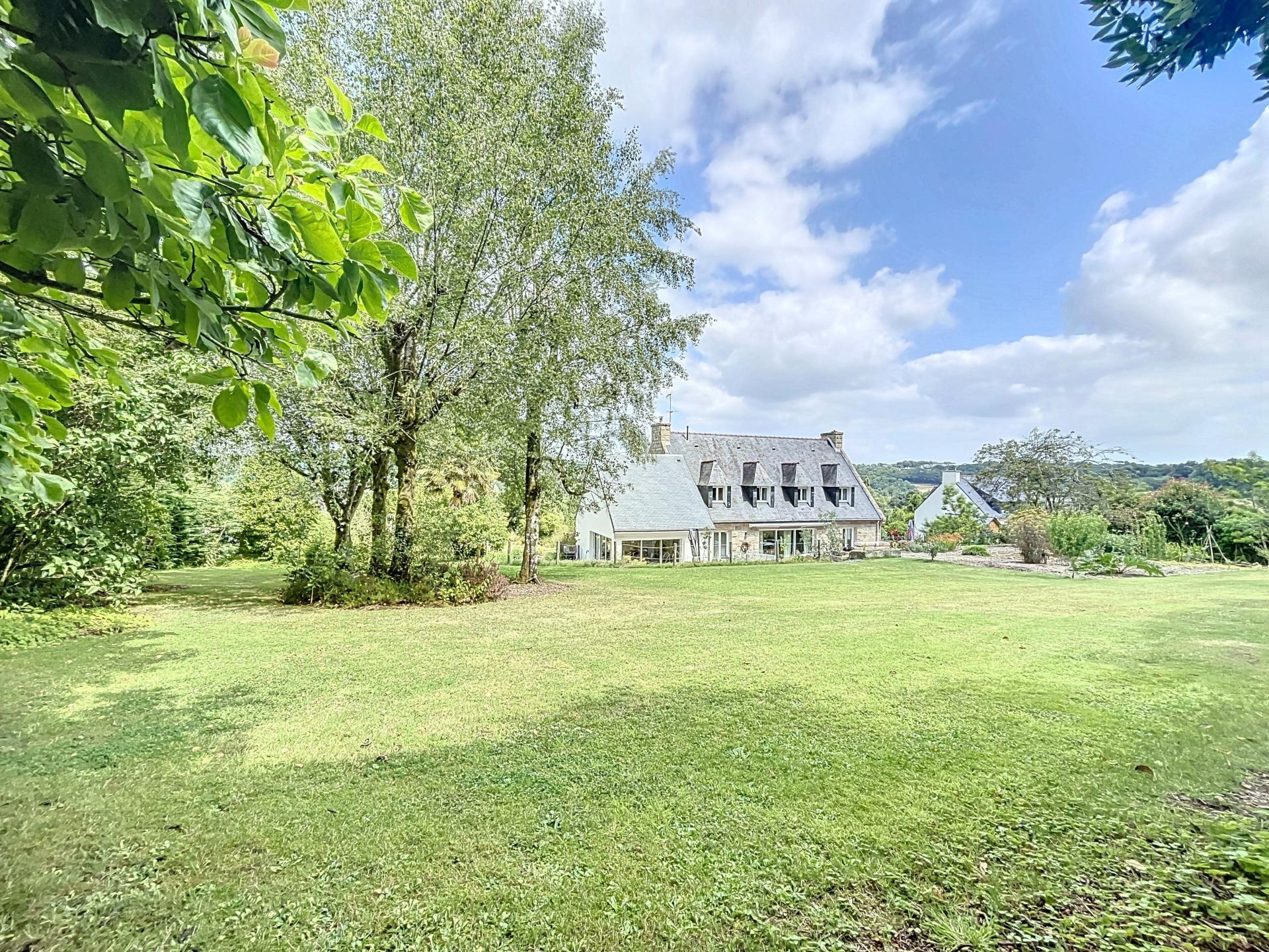 Photo 2 of the listing.