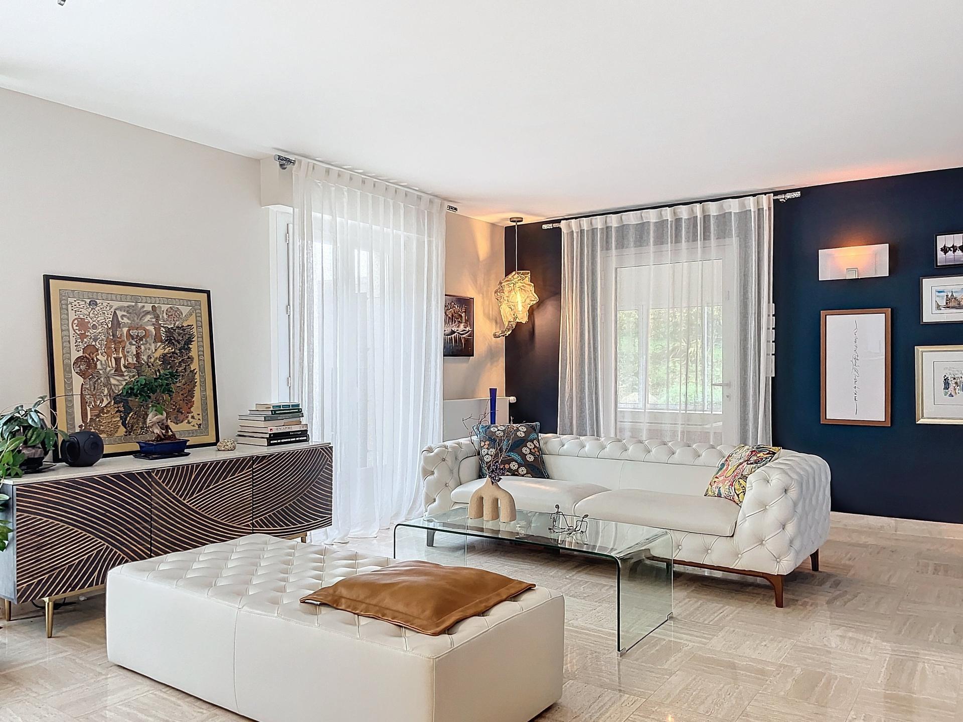 Photo 9 of the listing.