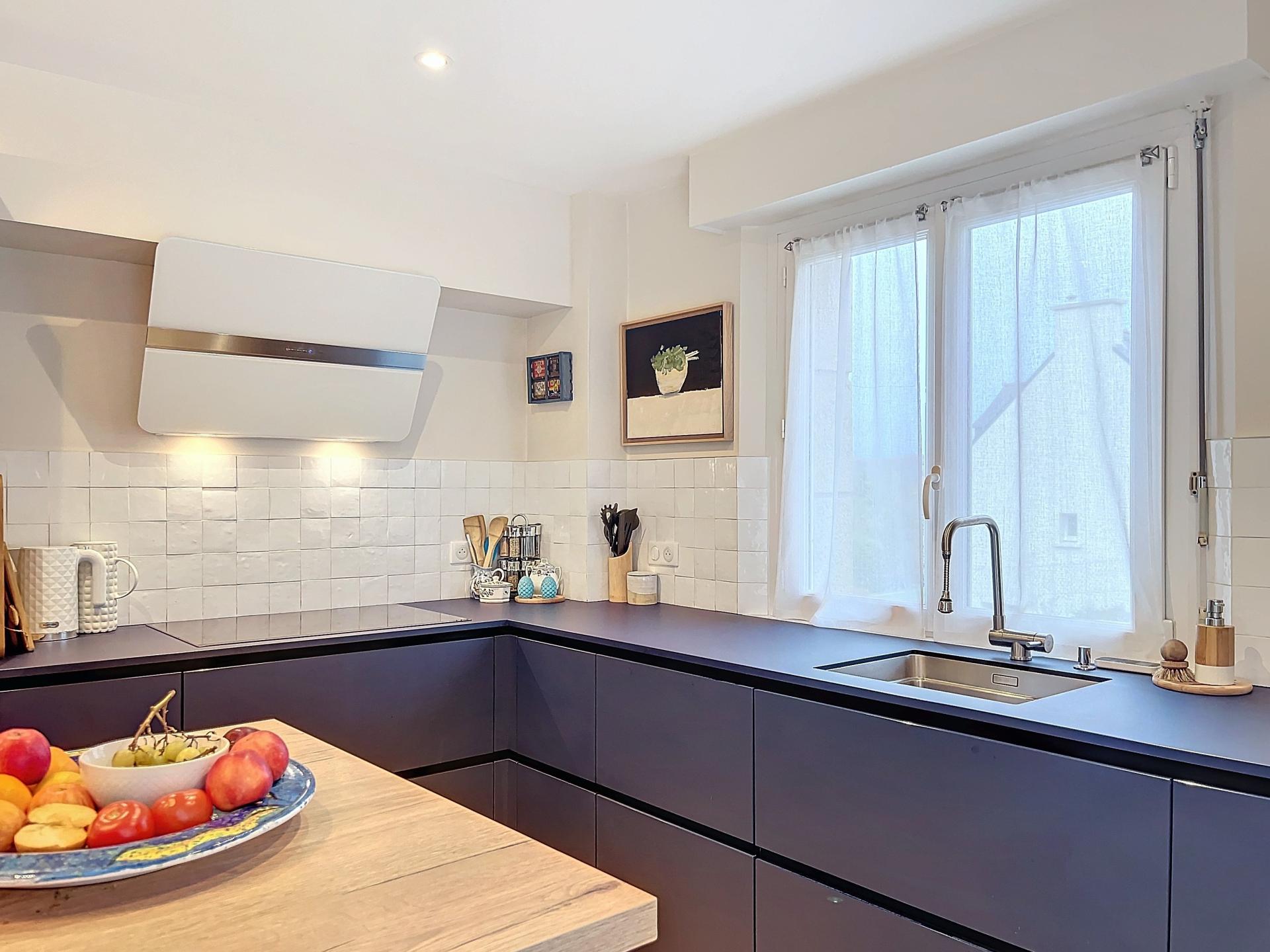 Photo 13 of the listing.