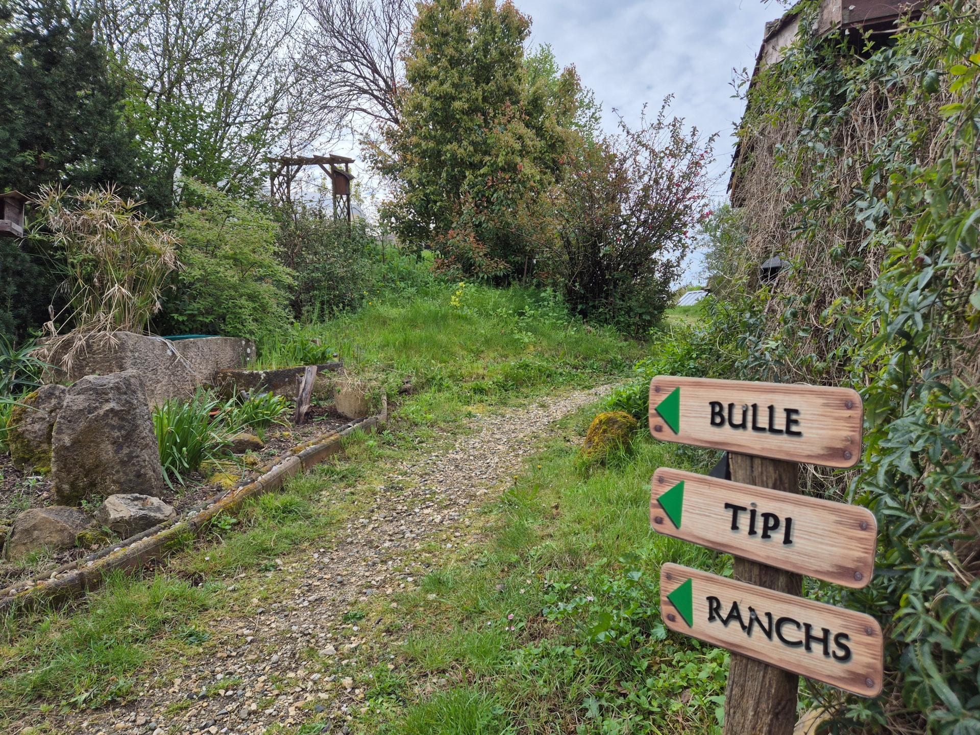 Photo 3 of the listing.