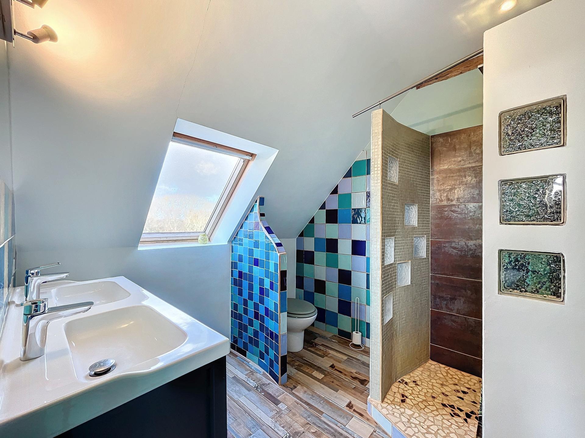 Photo 21 of the listing.