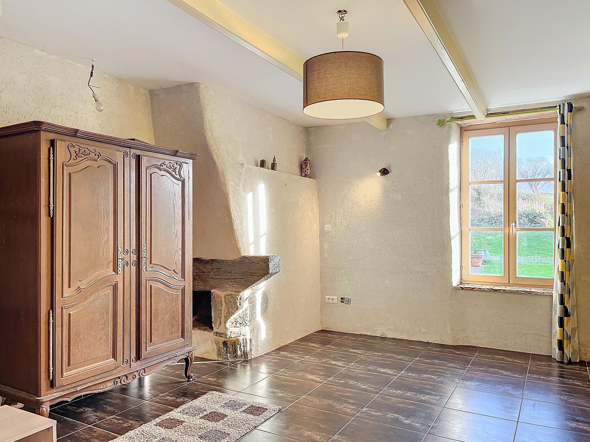 Photo 14 of the listing.