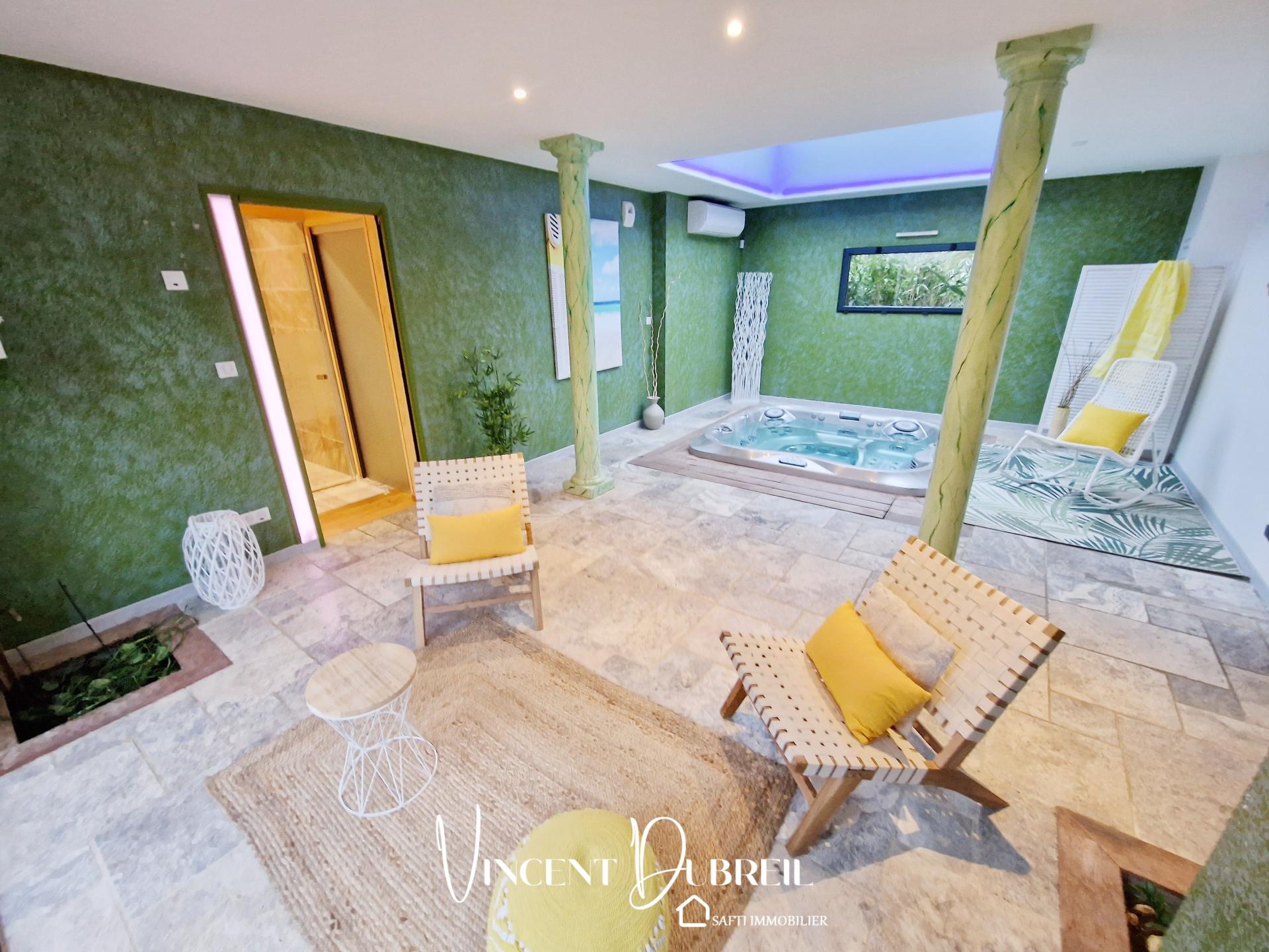 Photo 9 of the listing.