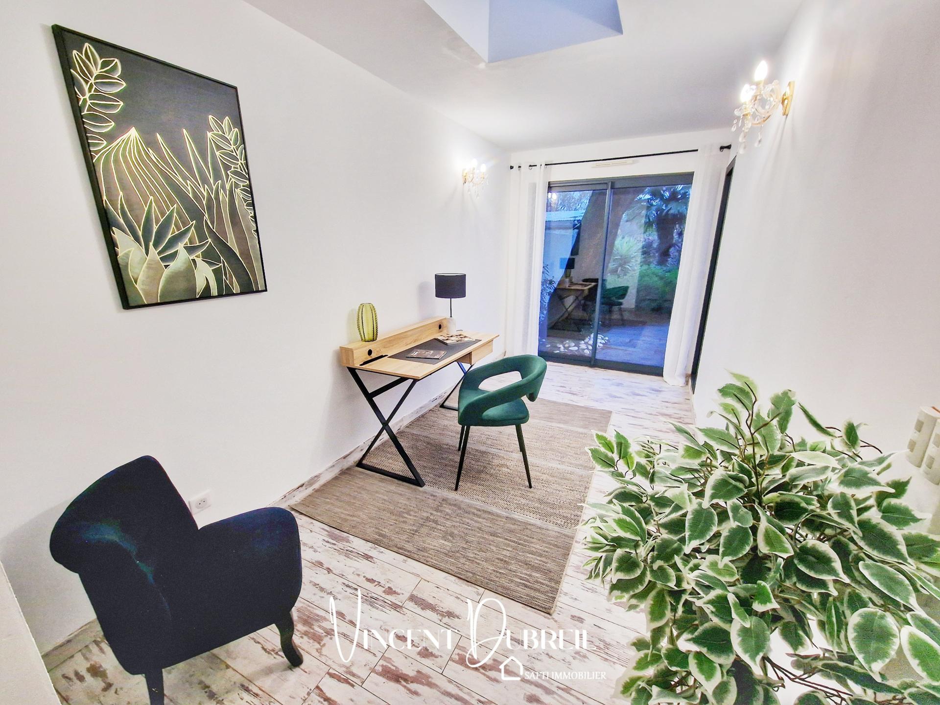 Photo 13 of the listing.