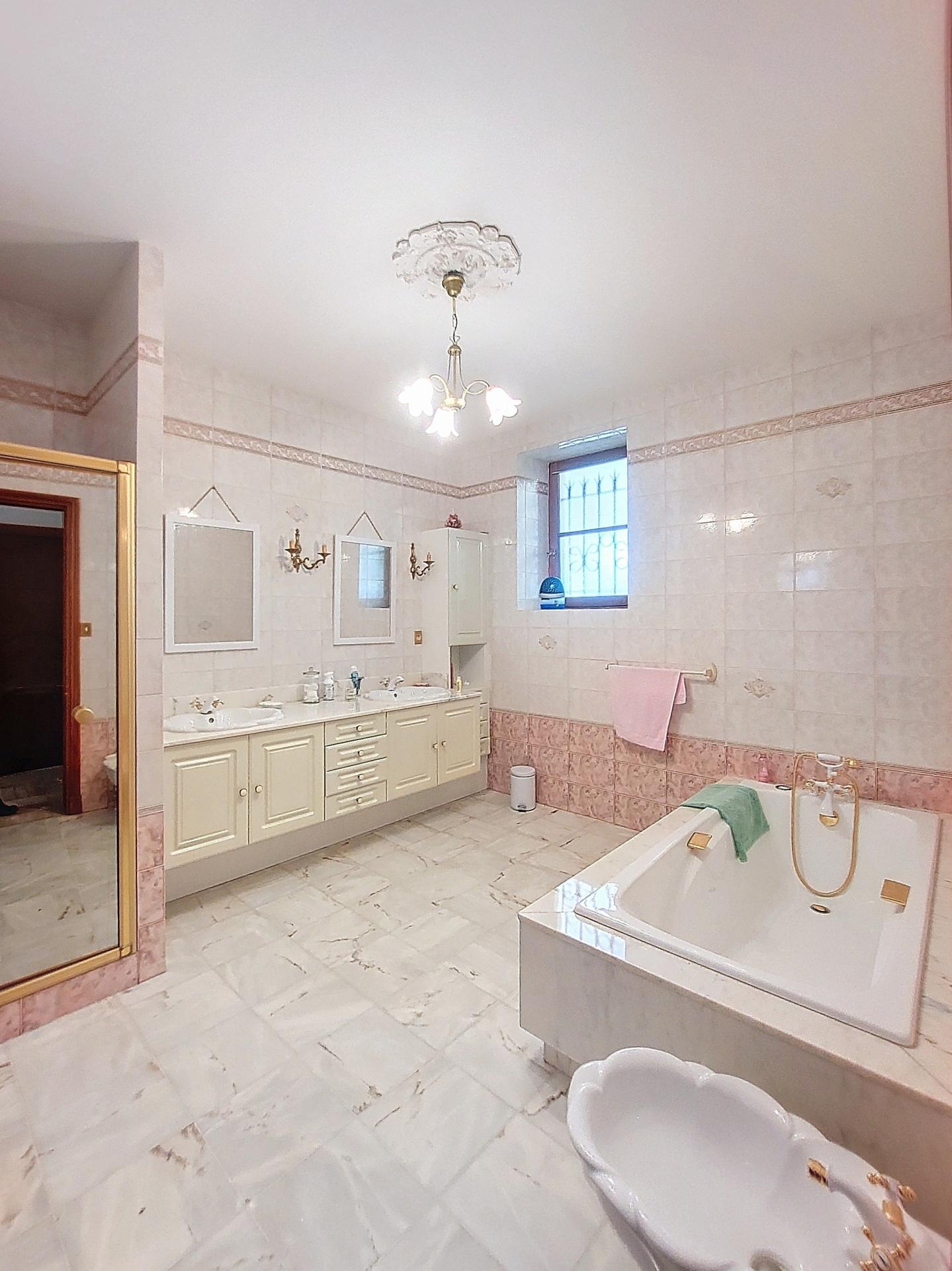 Photo 27 of the listing.