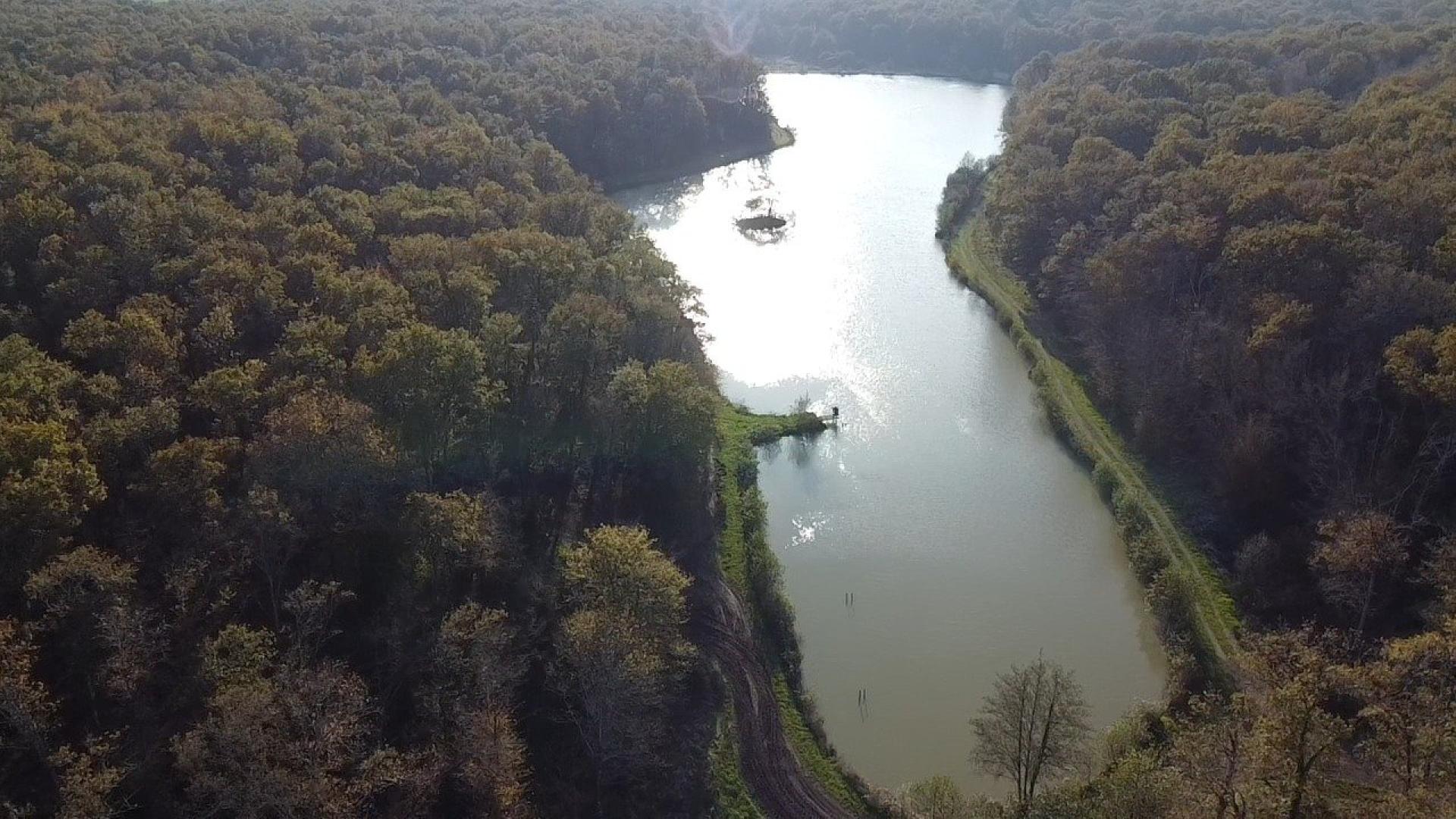 Photo 3 of the listing.