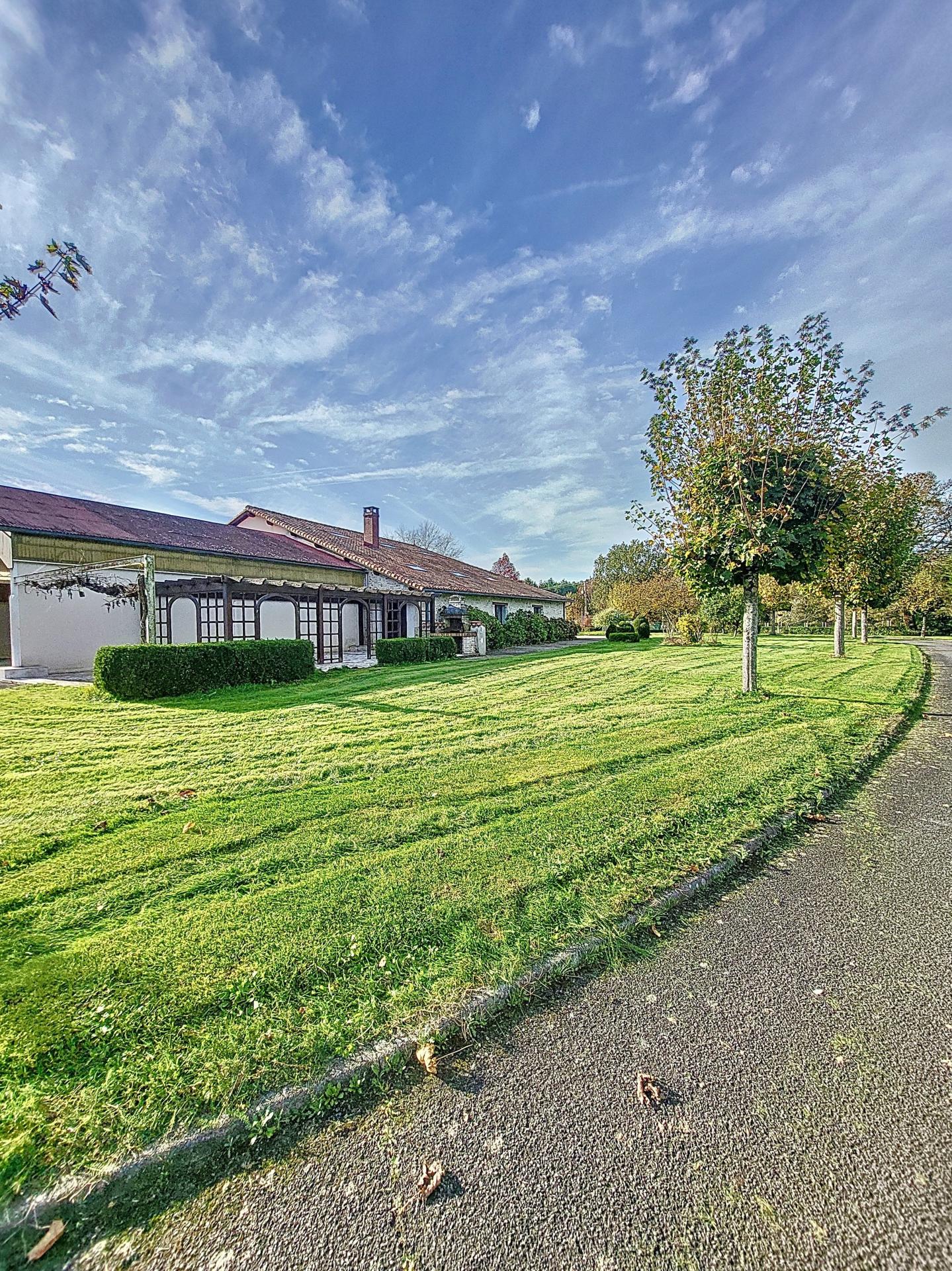 Photo 13 of the listing.