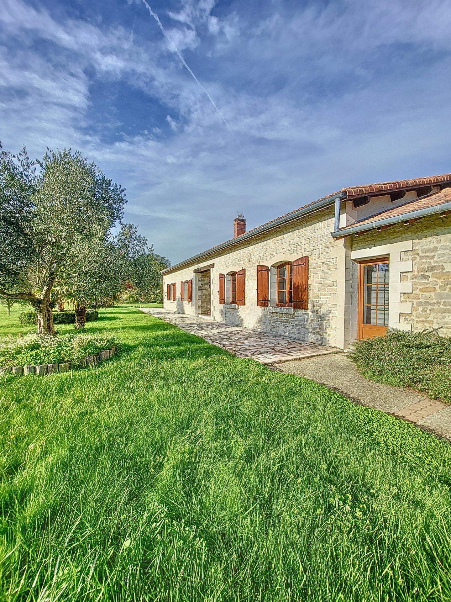 Photo 11 of the listing.