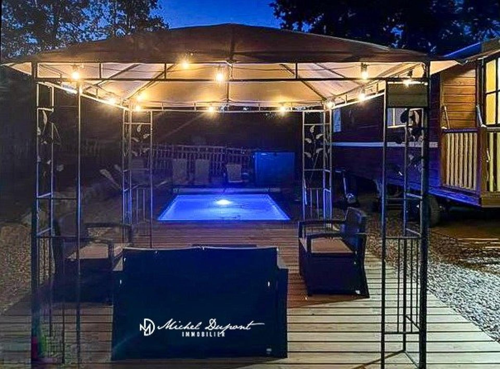 Photo 10 of the listing.