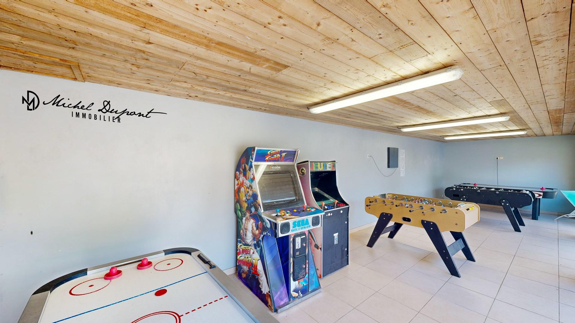 Photo 9 of the listing.