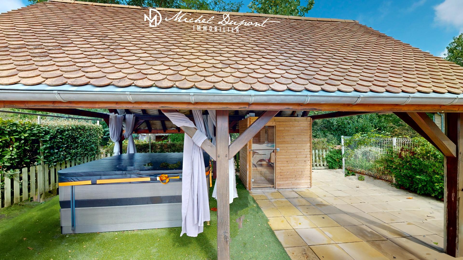 Photo 7 of the listing.