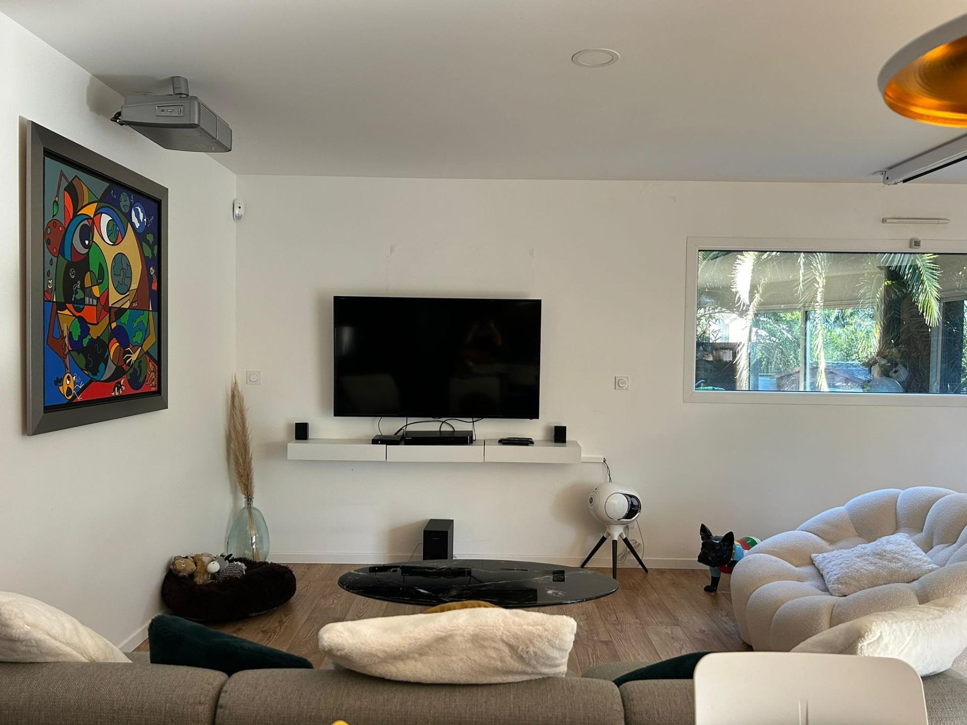 Photo 3 of the listing.