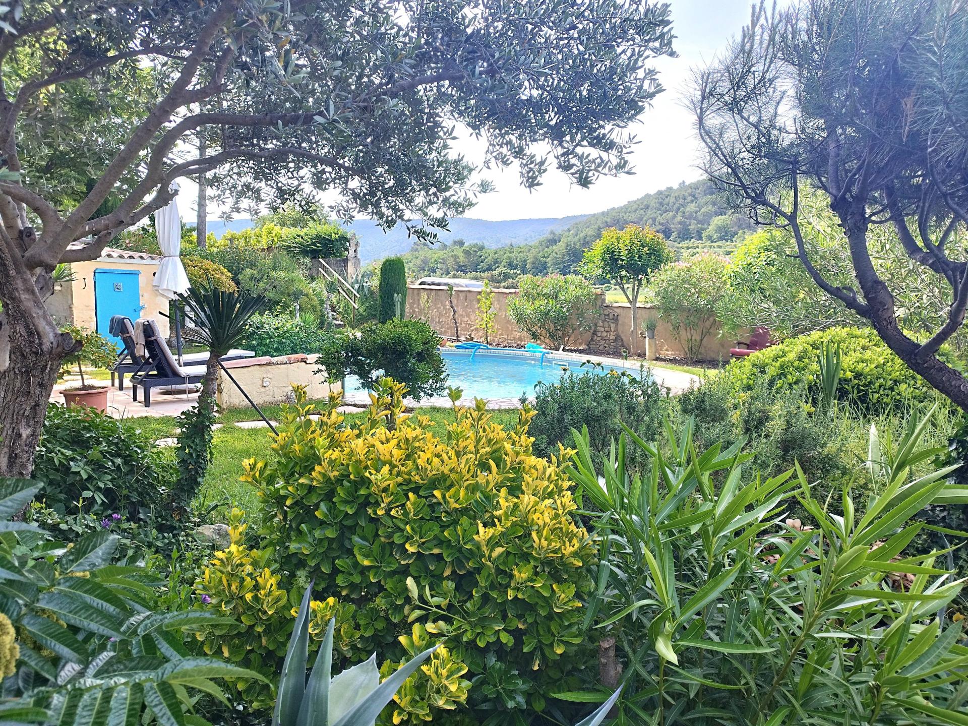 Photo 3 of the listing.