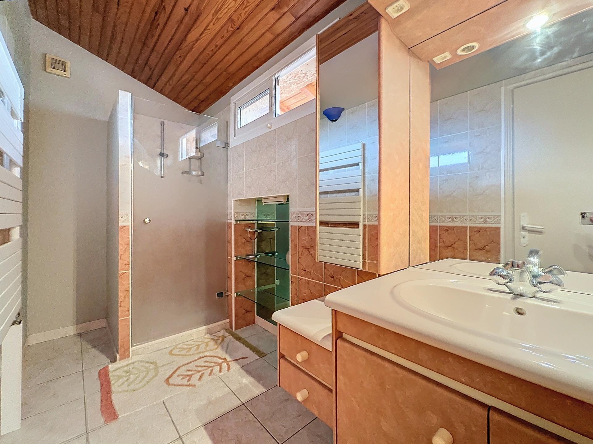 Photo 14 de l'annonce.