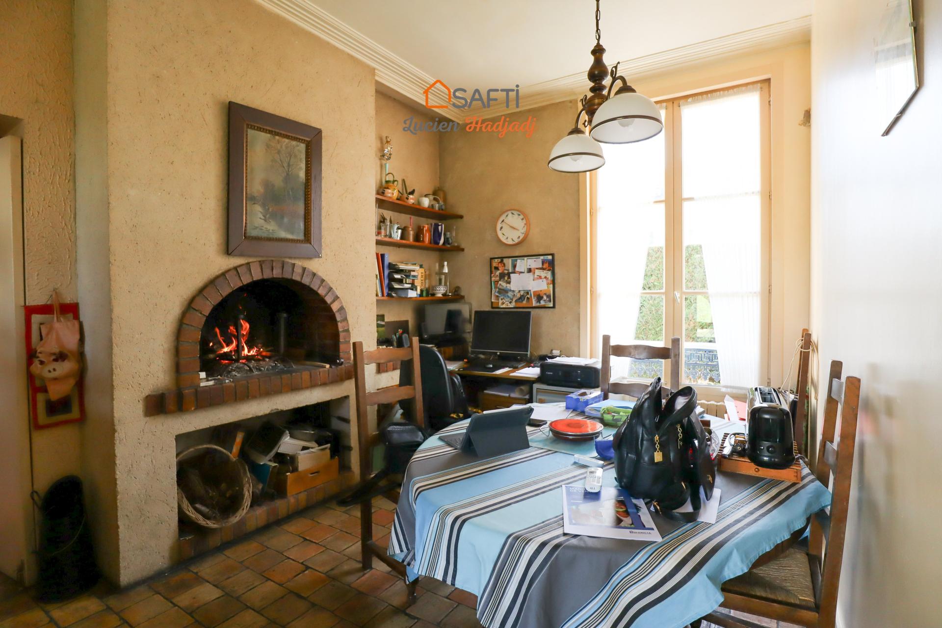 Photo 11 of the listing.