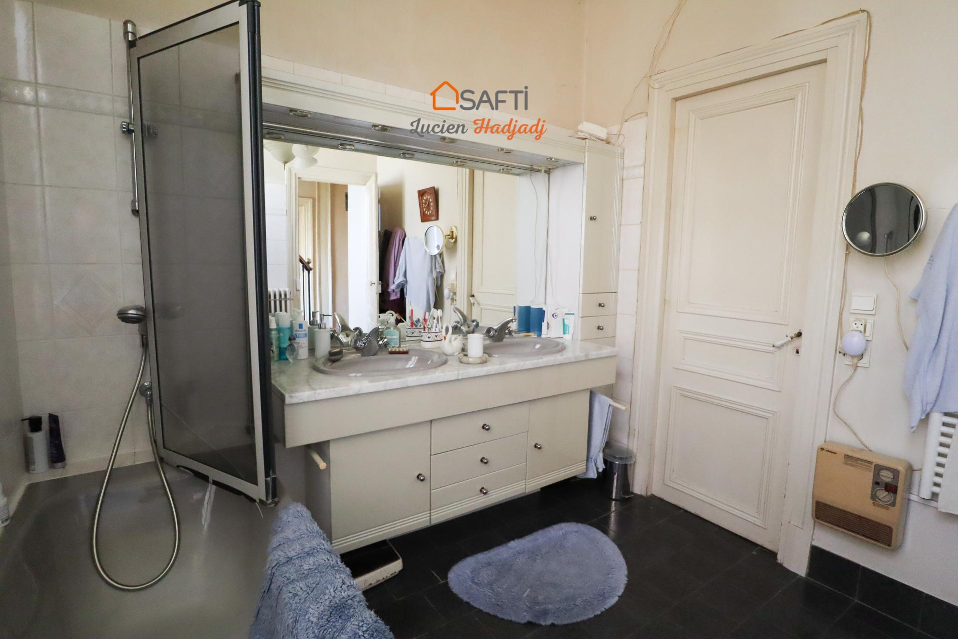 Photo 16 of the listing.