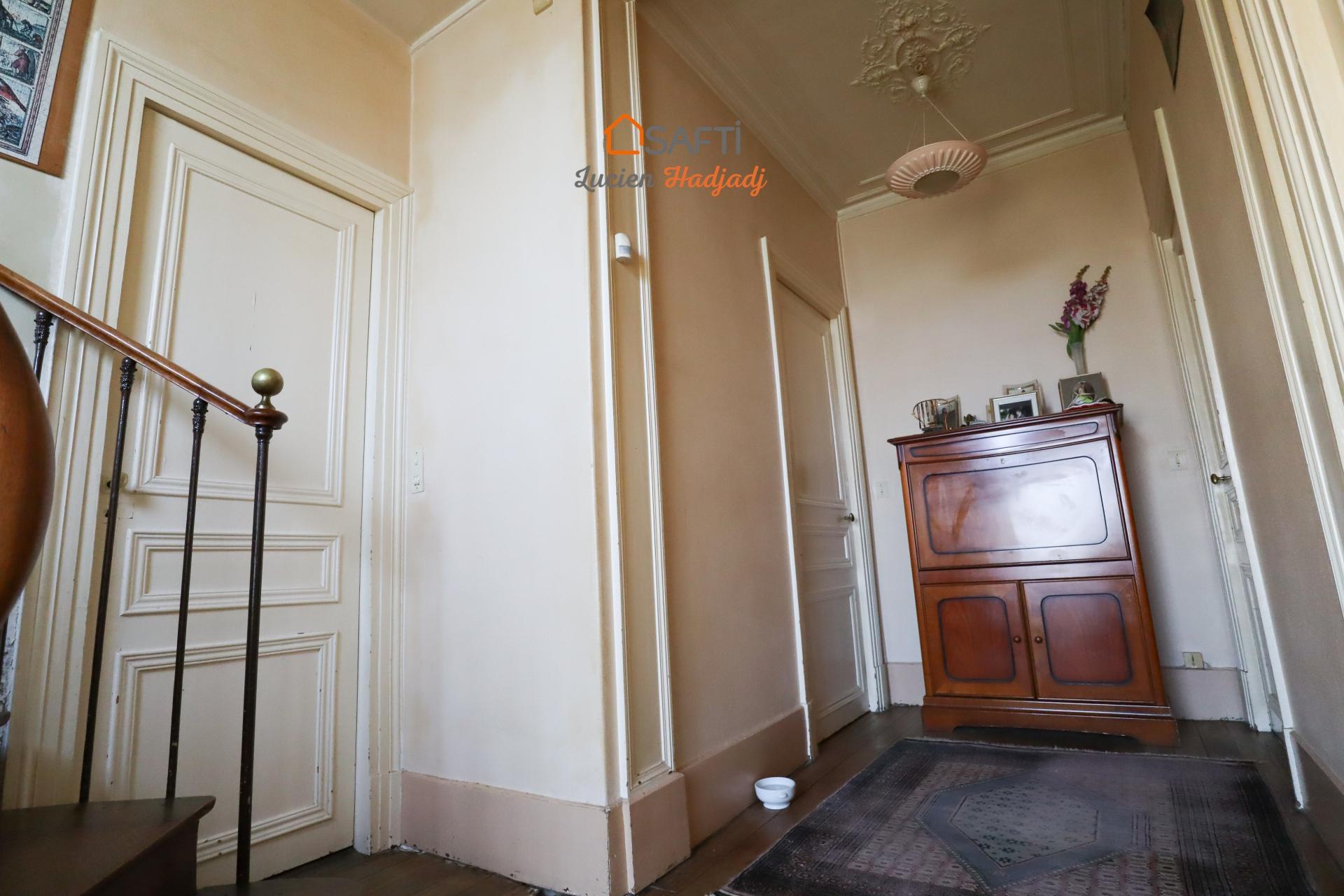 Photo 13 of the listing.