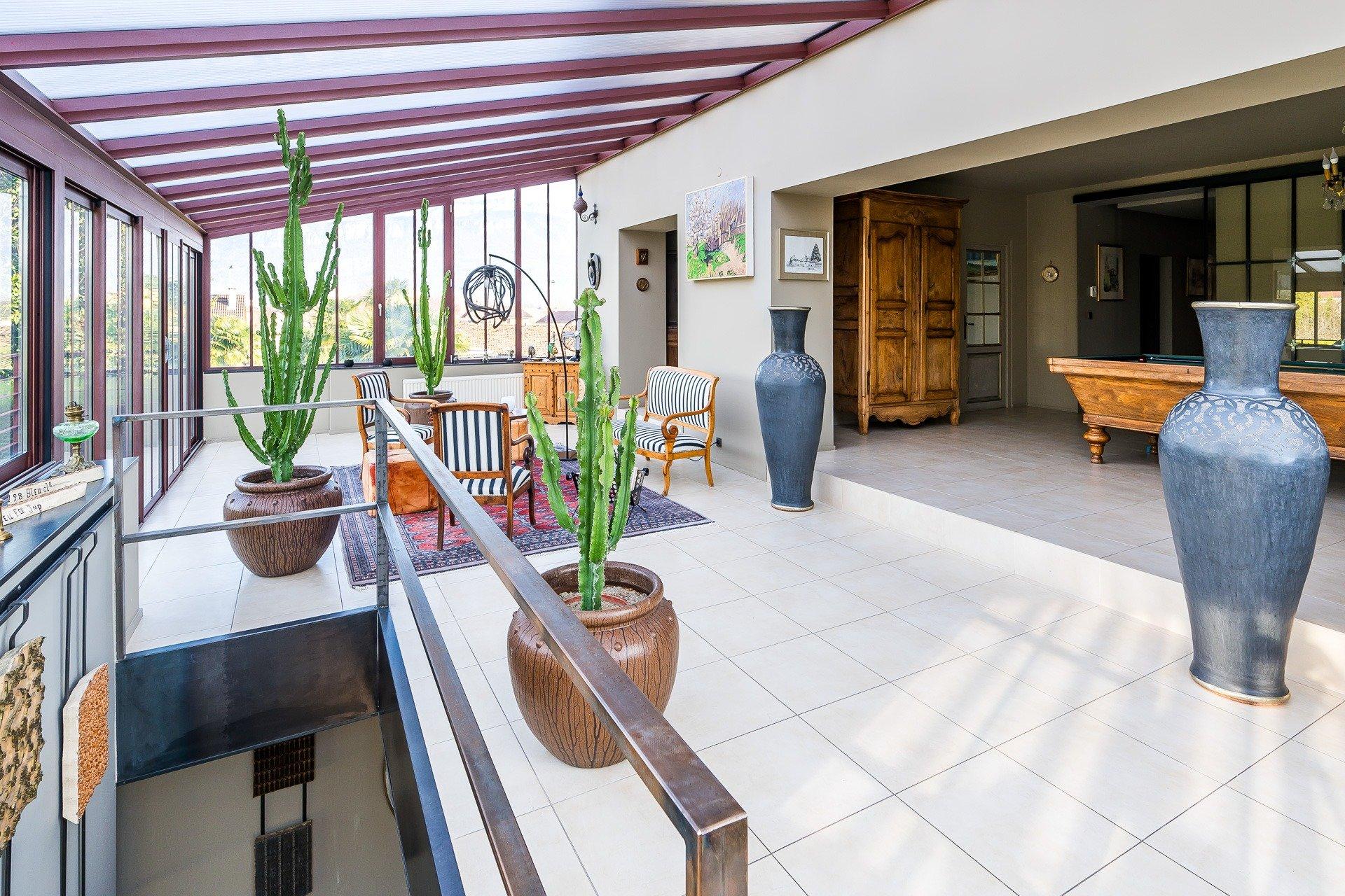 Photo 11 of the listing.