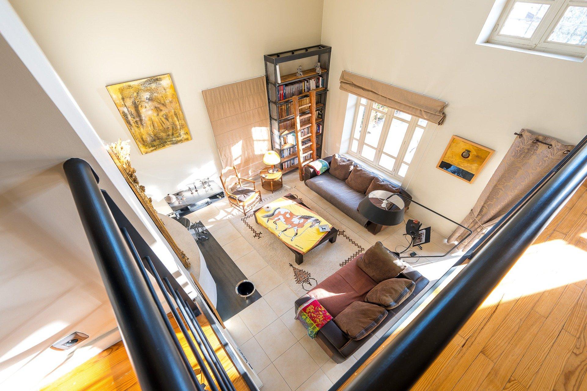 Photo 13 of the listing.