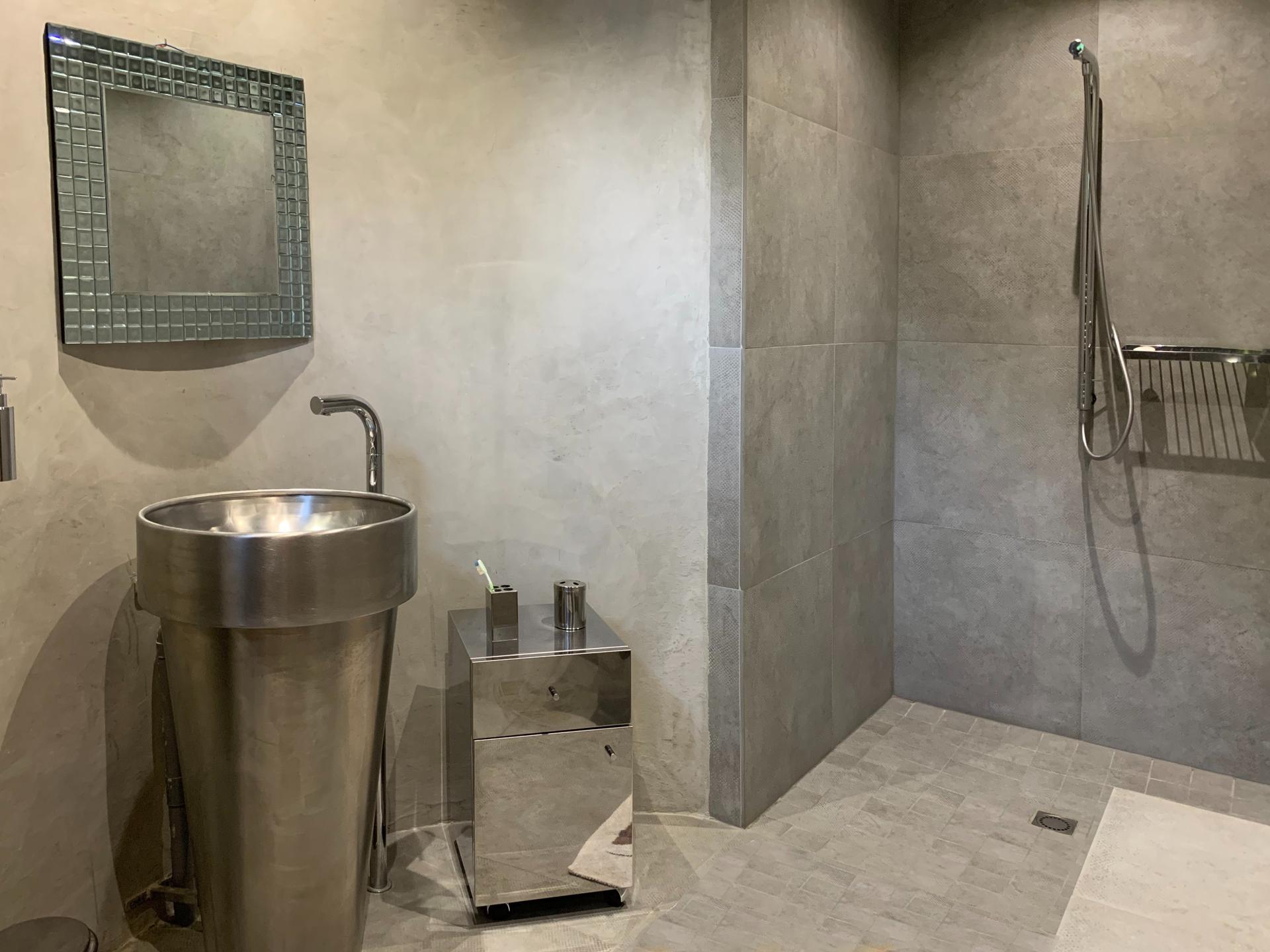 Photo 19 of the listing.