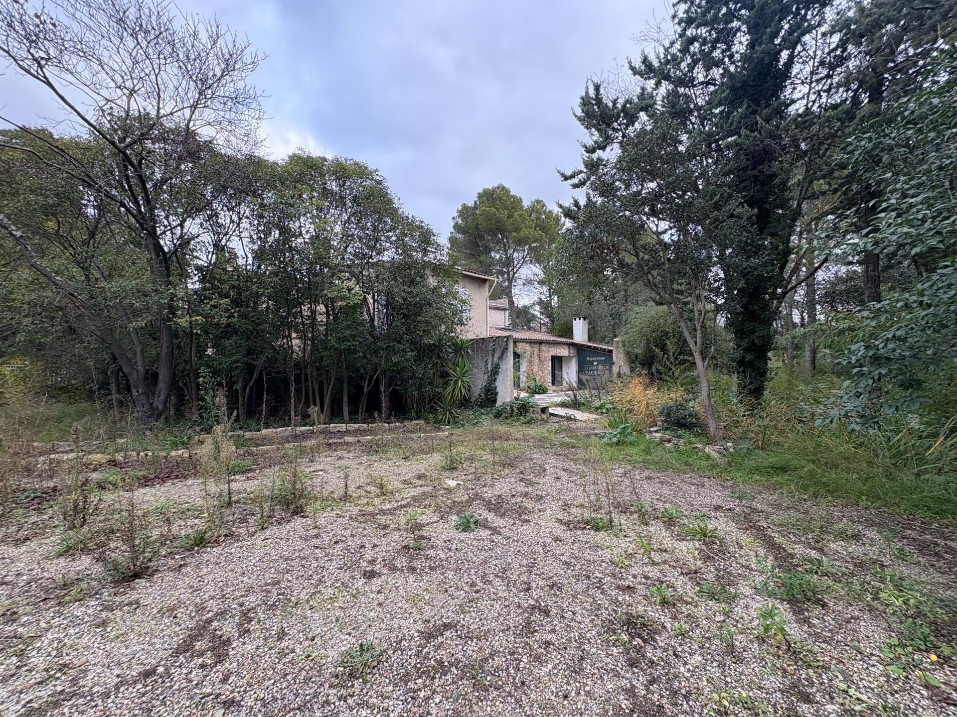 Photo 5 of the listing.