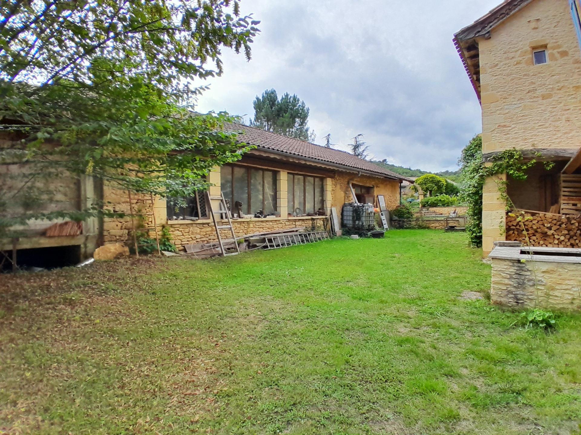 Photo 4 of the listing.