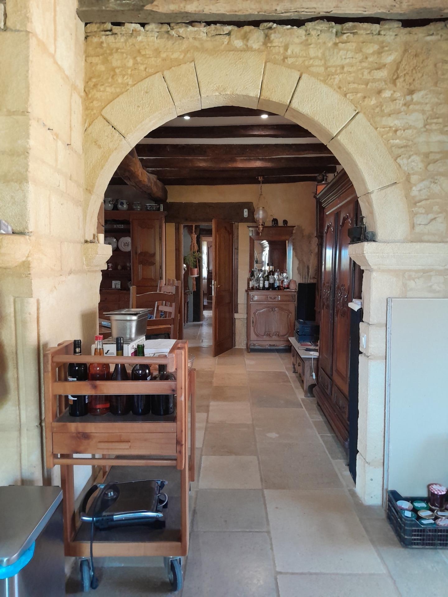 Photo 7 of the listing.