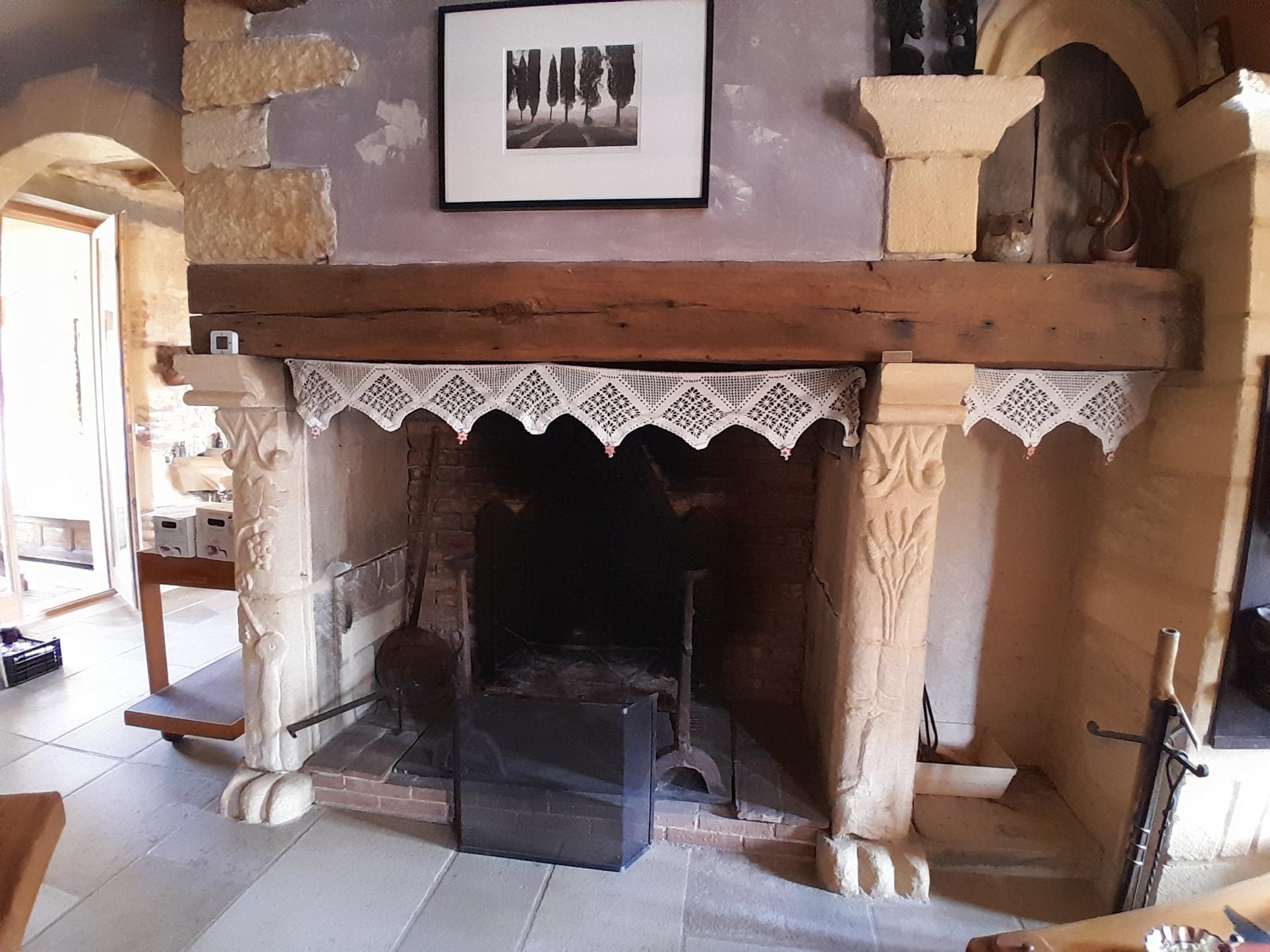 Photo 9 of the listing.