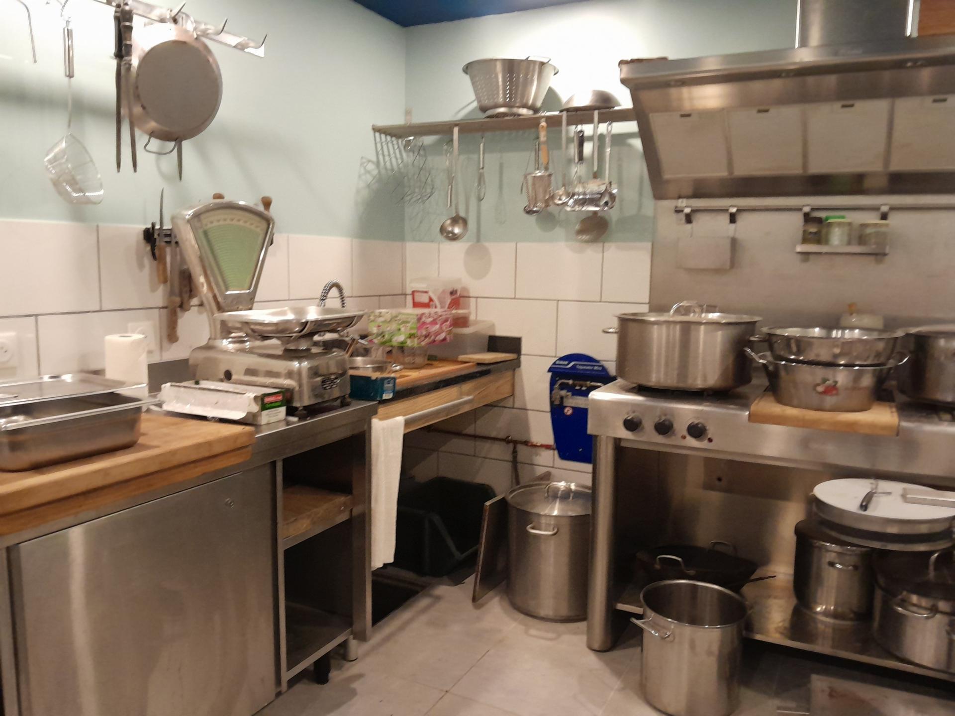 Photo 12 of the listing.