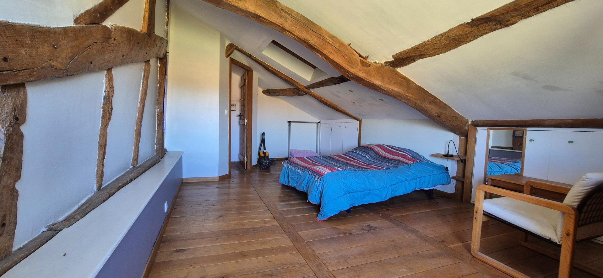 Photo 13 of the listing.