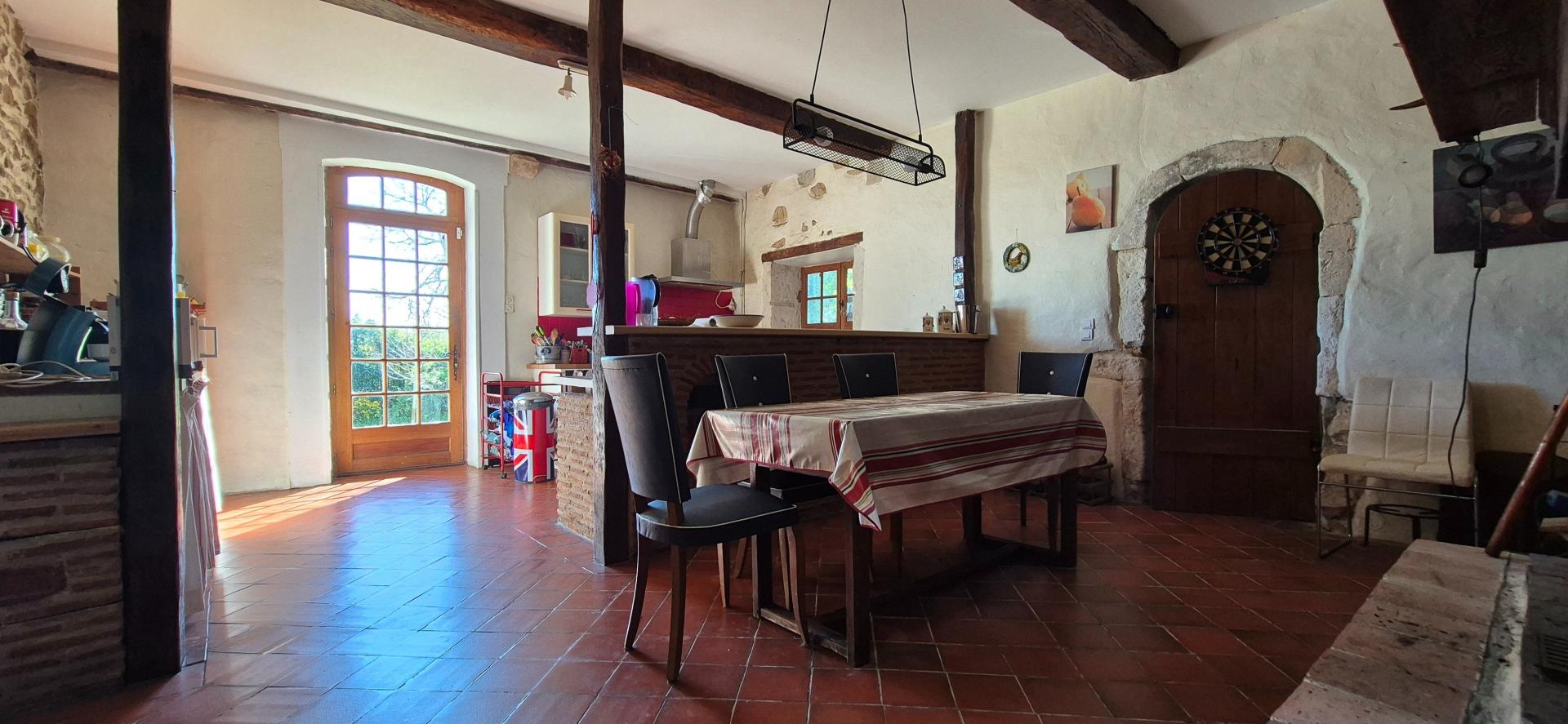 Photo 9 of the listing.