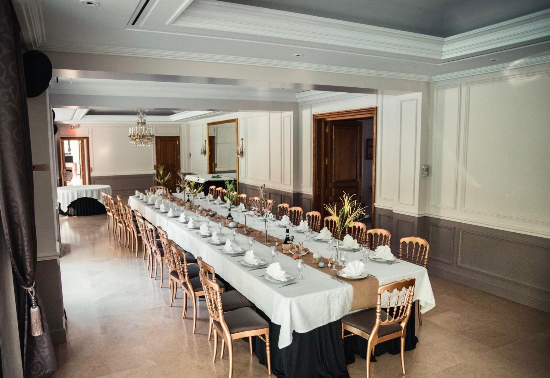 Photo 14 of the listing.