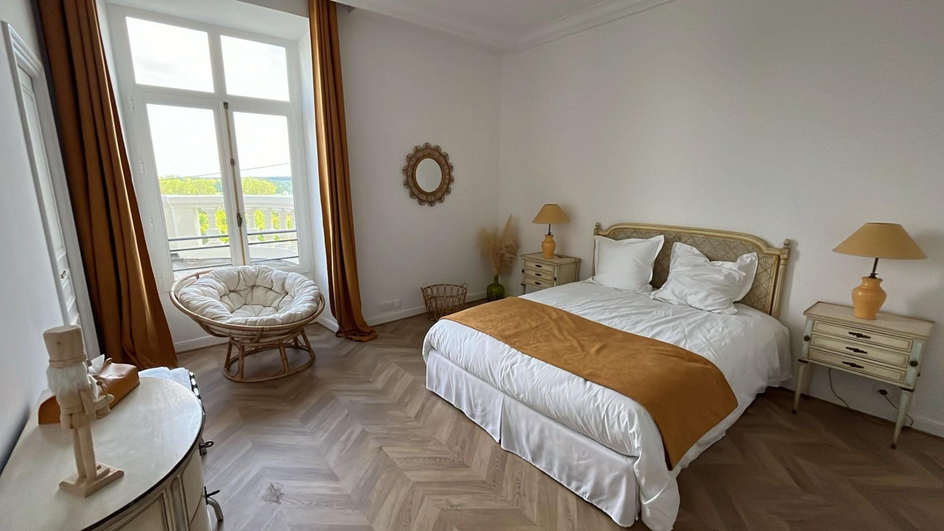 Photo 12 of the listing.