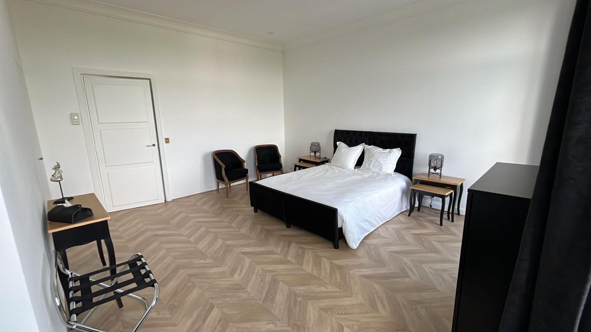 Photo 9 of the listing.