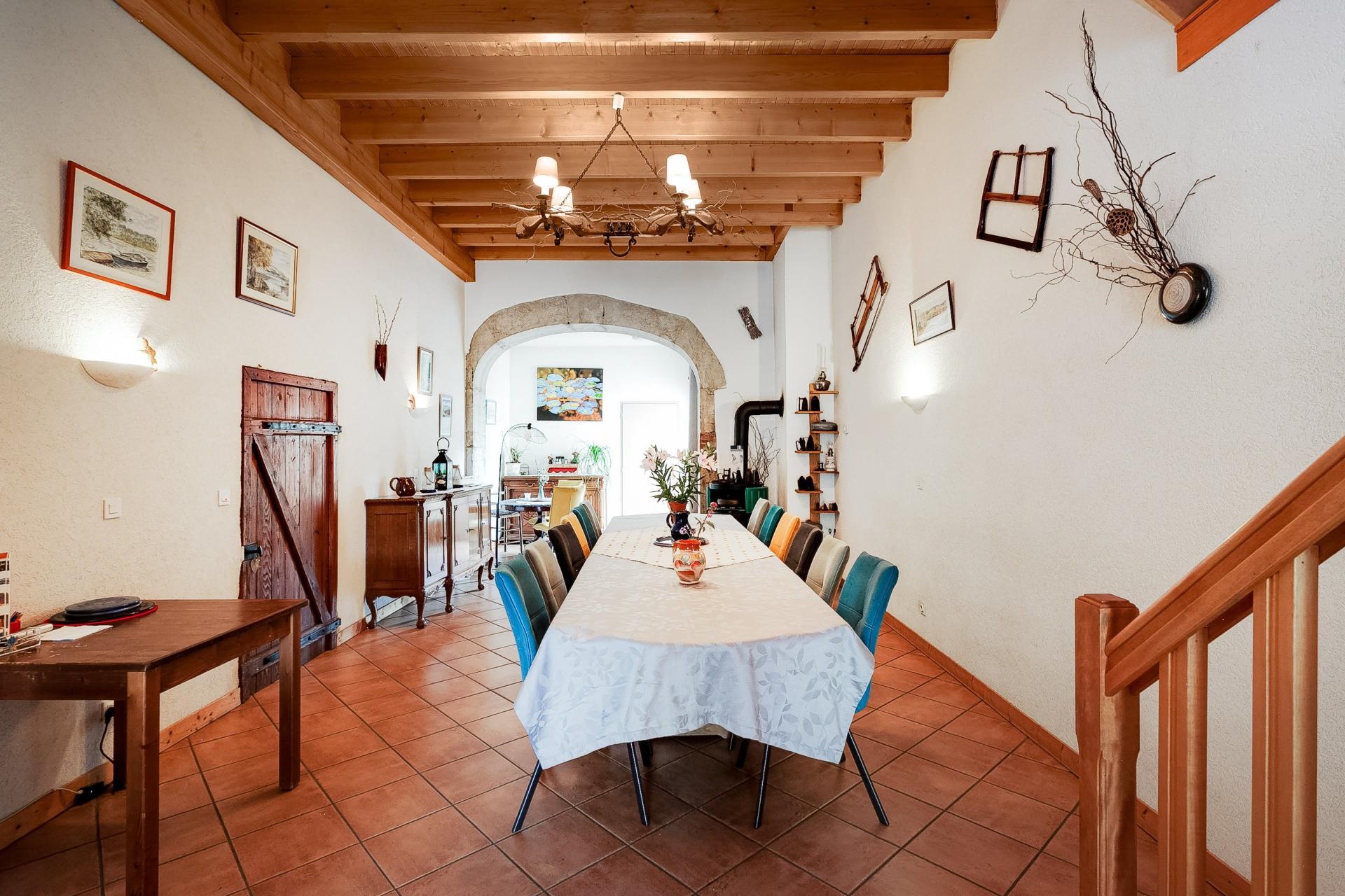 Photo 9 of the listing.